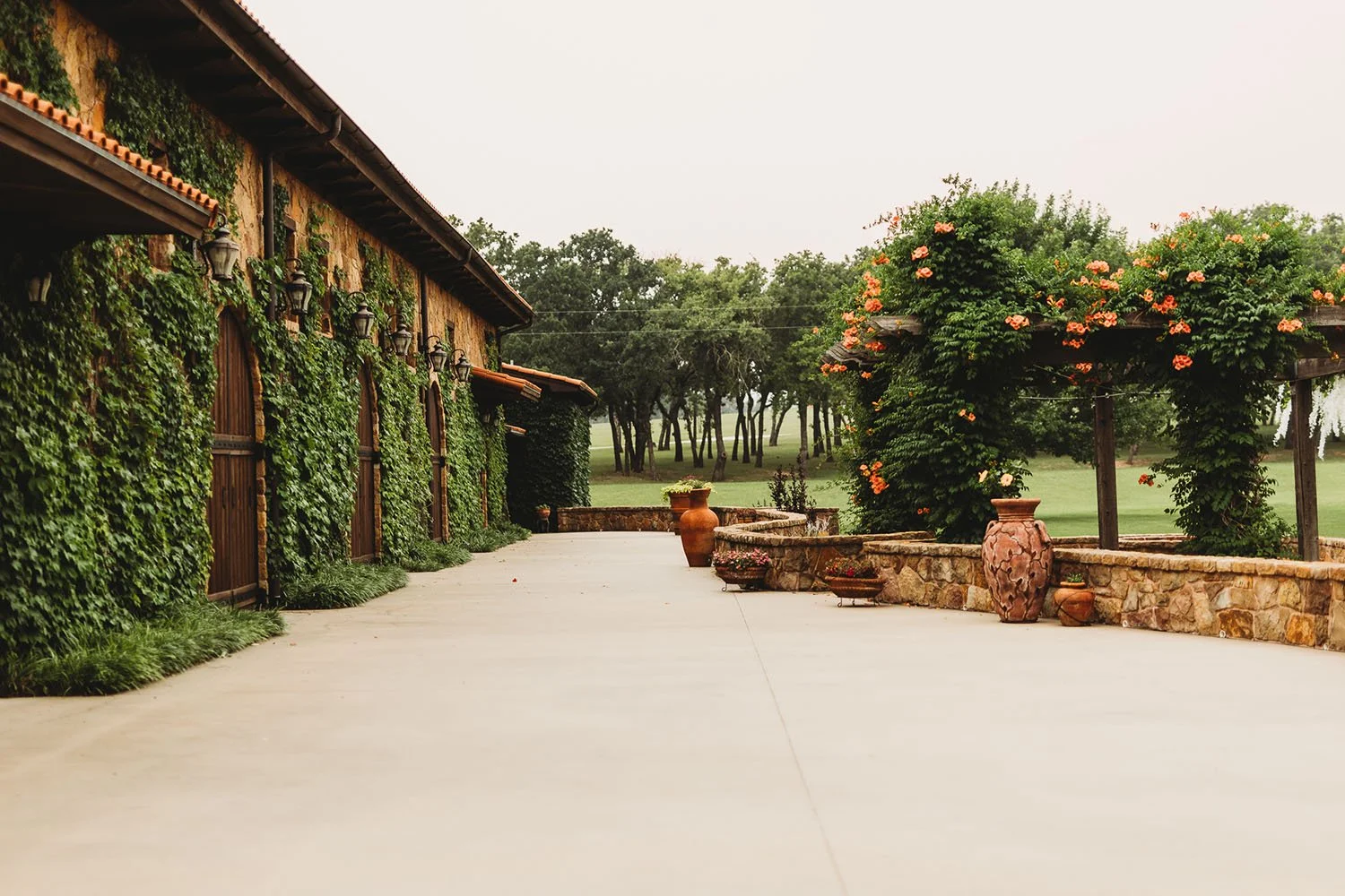 Bella Vita Ranch, a Tuscan style indoor and outdoor wedding venue in Stephenville, Texas