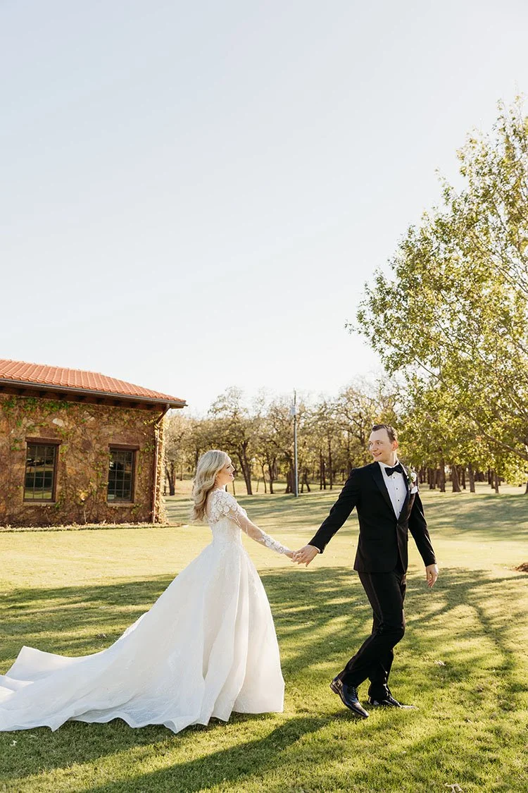 Wedding photo at outdoor wedding venue Bella Vita Ranch