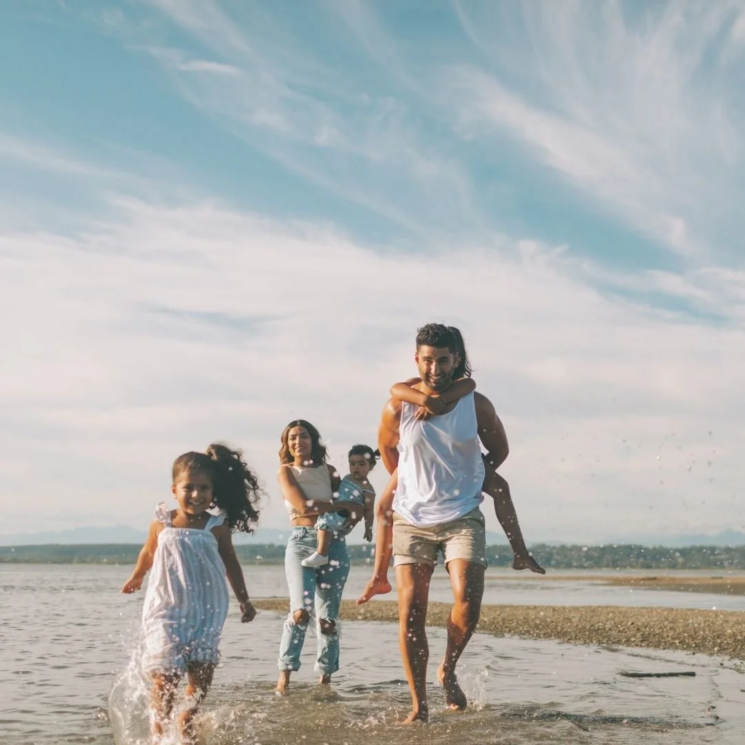 famille-plage-vague