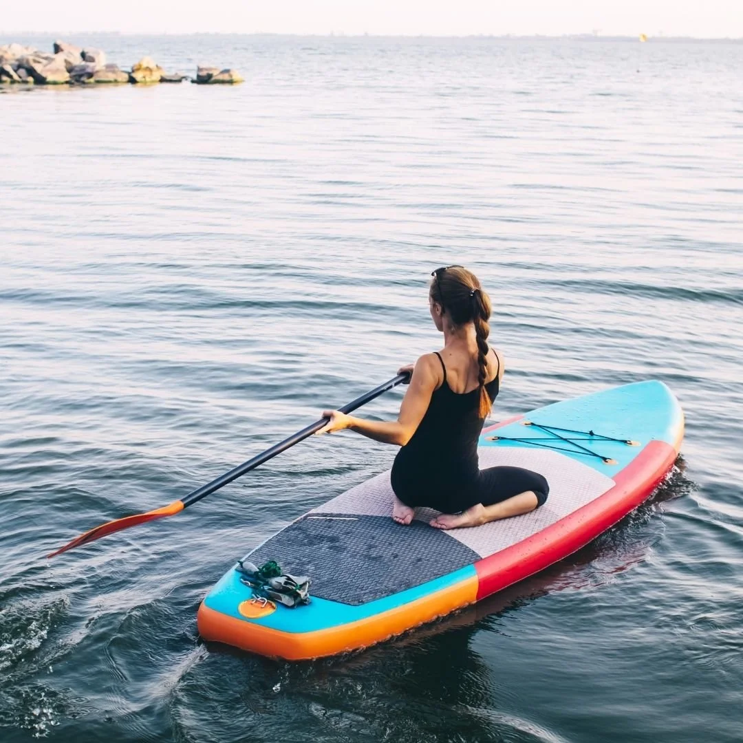 femme-paddle-ocean