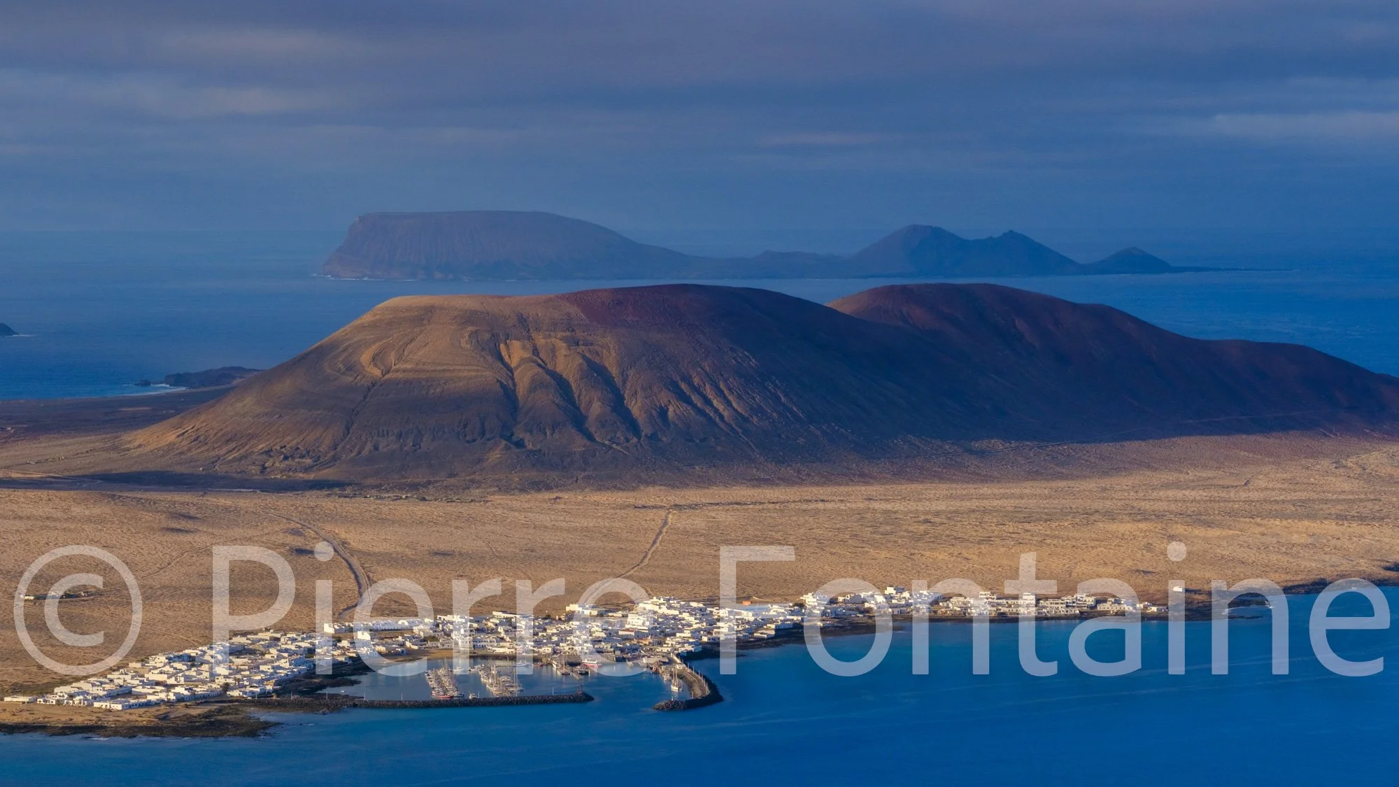 canaries-10
auteur: Pierre Fontaine