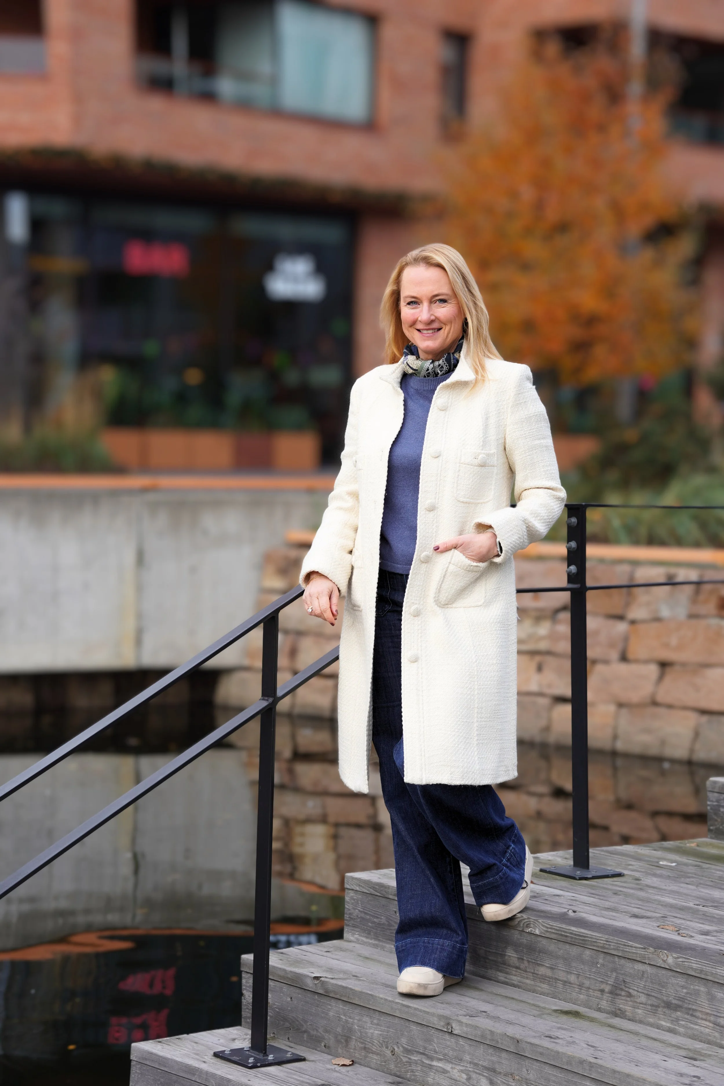 Jeg hjelper ledere med å utvikle tydelig ledelse, sterk selvledelse og bedre beslutningskraft – gjennom praktisk ledertrening for hverdagen.