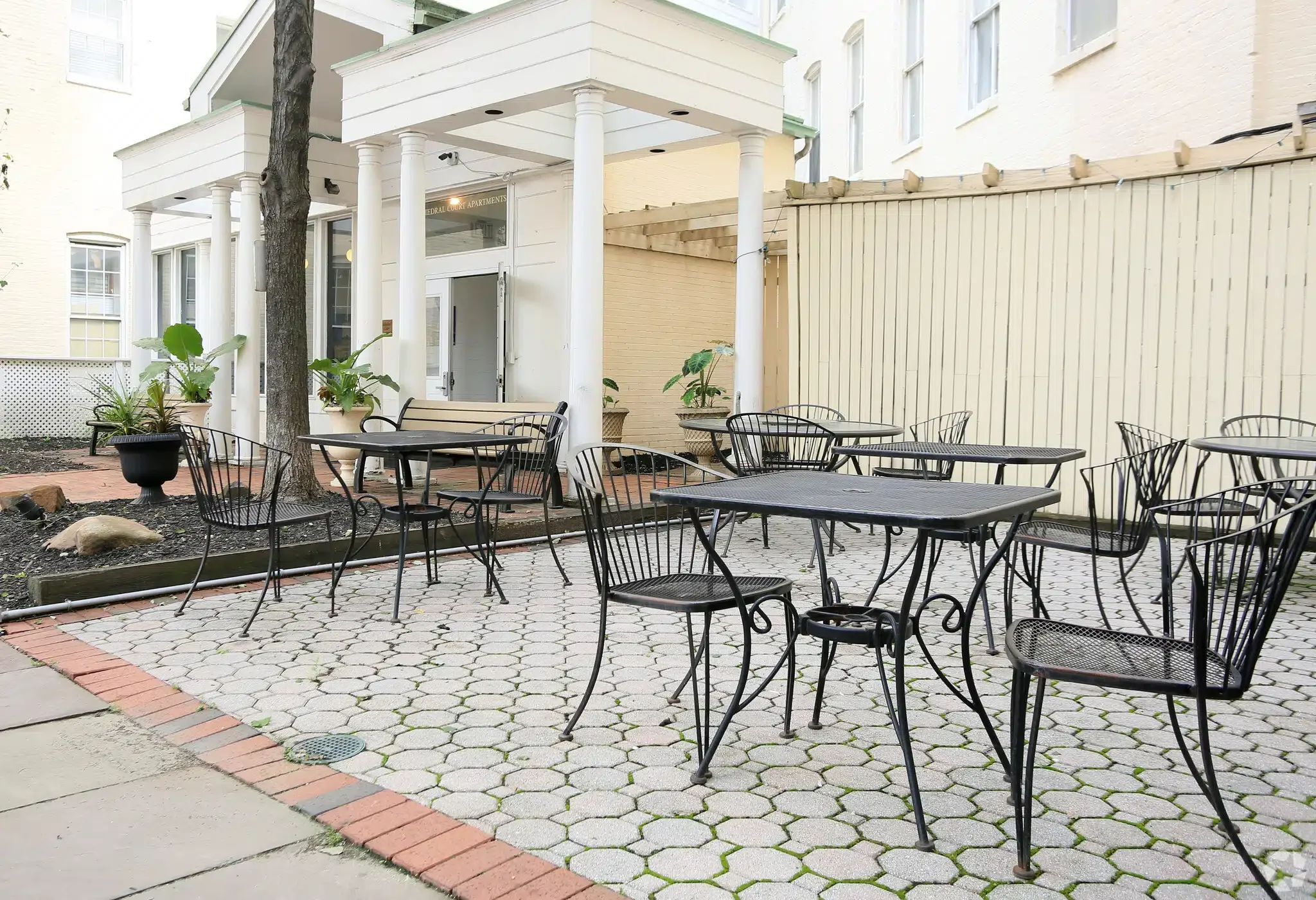 vernon-homes-courtyard.jpg.webp