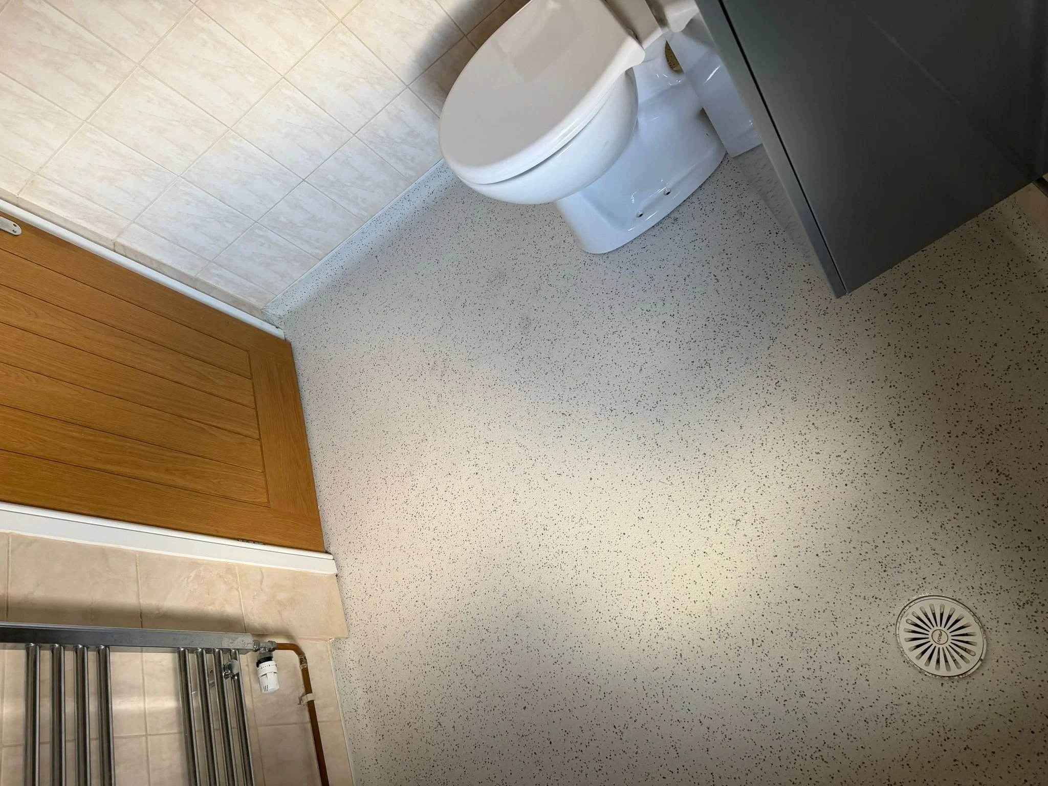 Grimsby Wet room - Polyflor Hydro Amazon - 1.jpeg