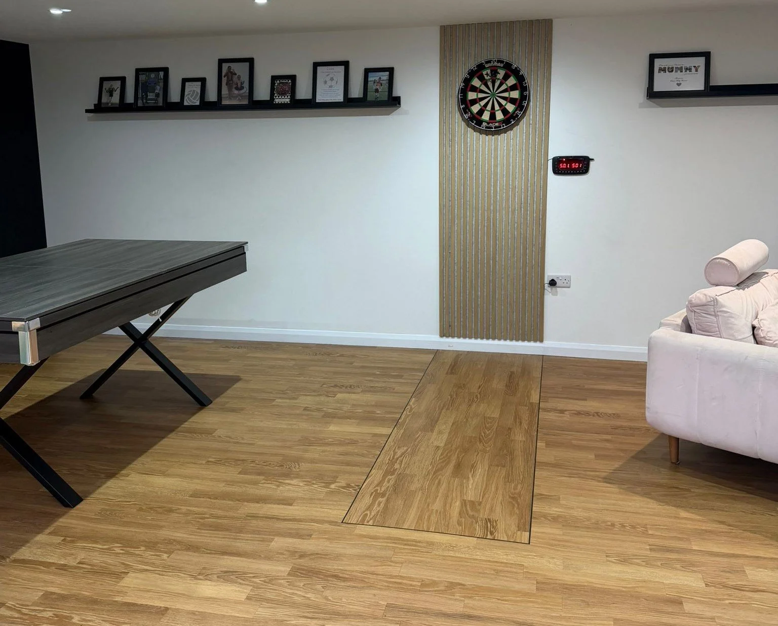 Karndean - Darts Oche - Bar - 1.jpeg