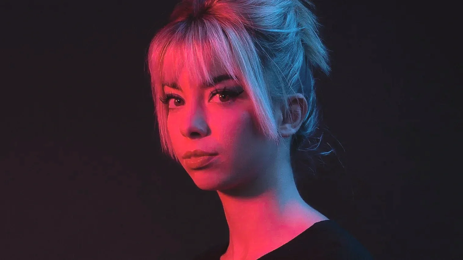 Roxane hints at a new single on social media.