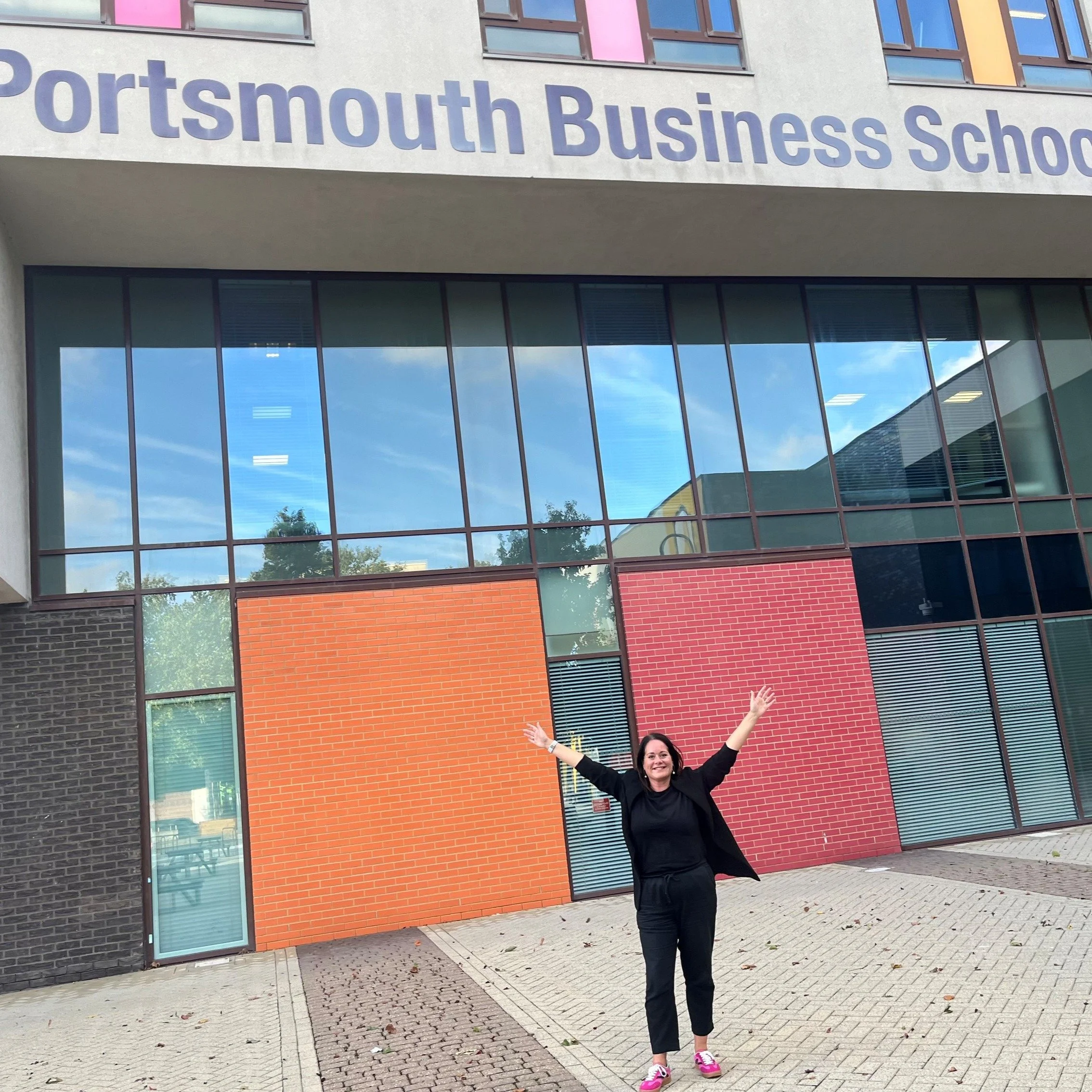 🎓 A Proud Milestone for Heard About Sam Ltd
We are delighted to celebrate an incredible achievement by our Director, @sammcgrath82, who has been awarded a Merit in her Postgraduate Diploma in Senior Leadership at the @portsmouthuni. 

While continui