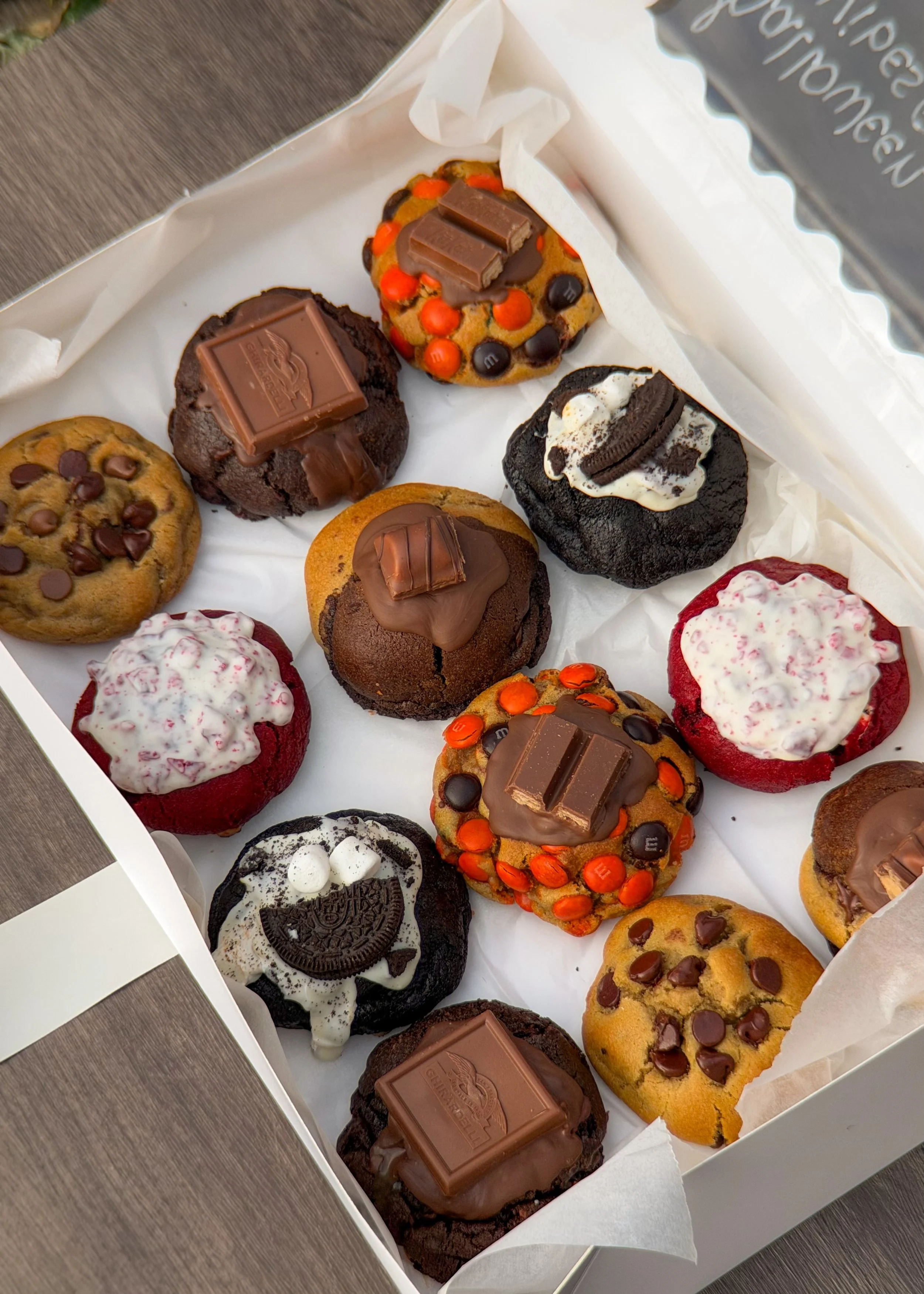 The Halloween cookie box 🎃