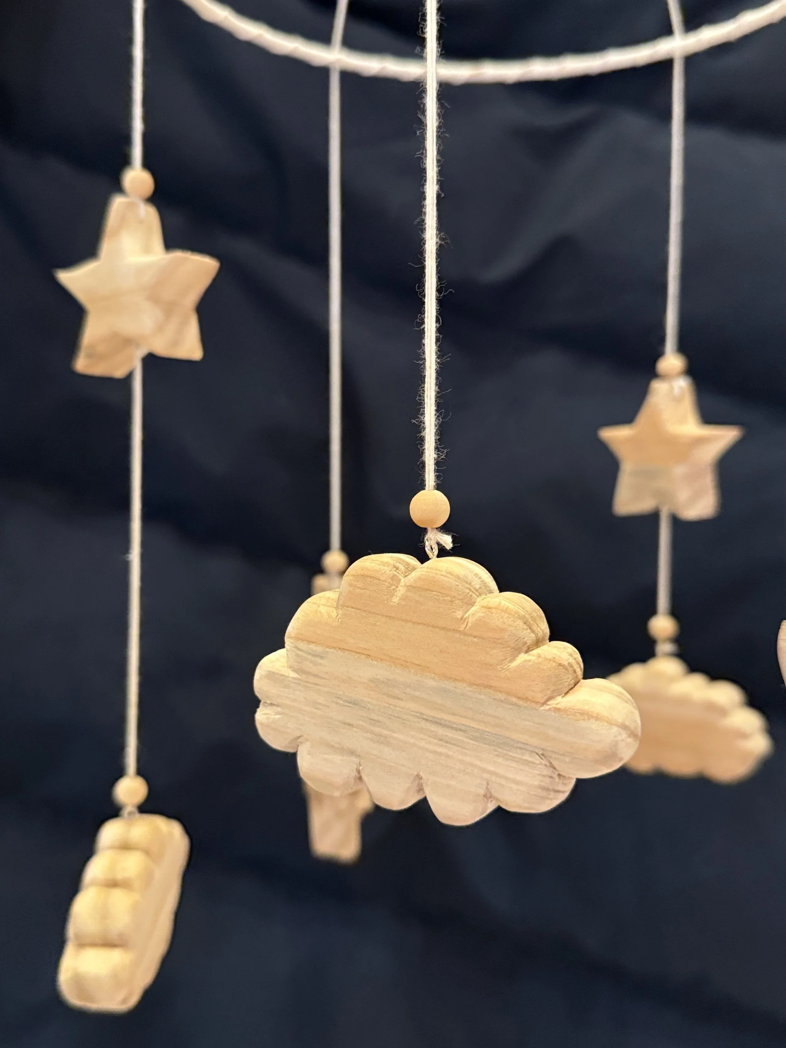 Órói úr íslenskri ösp/Mobile made with Icelandi poplar