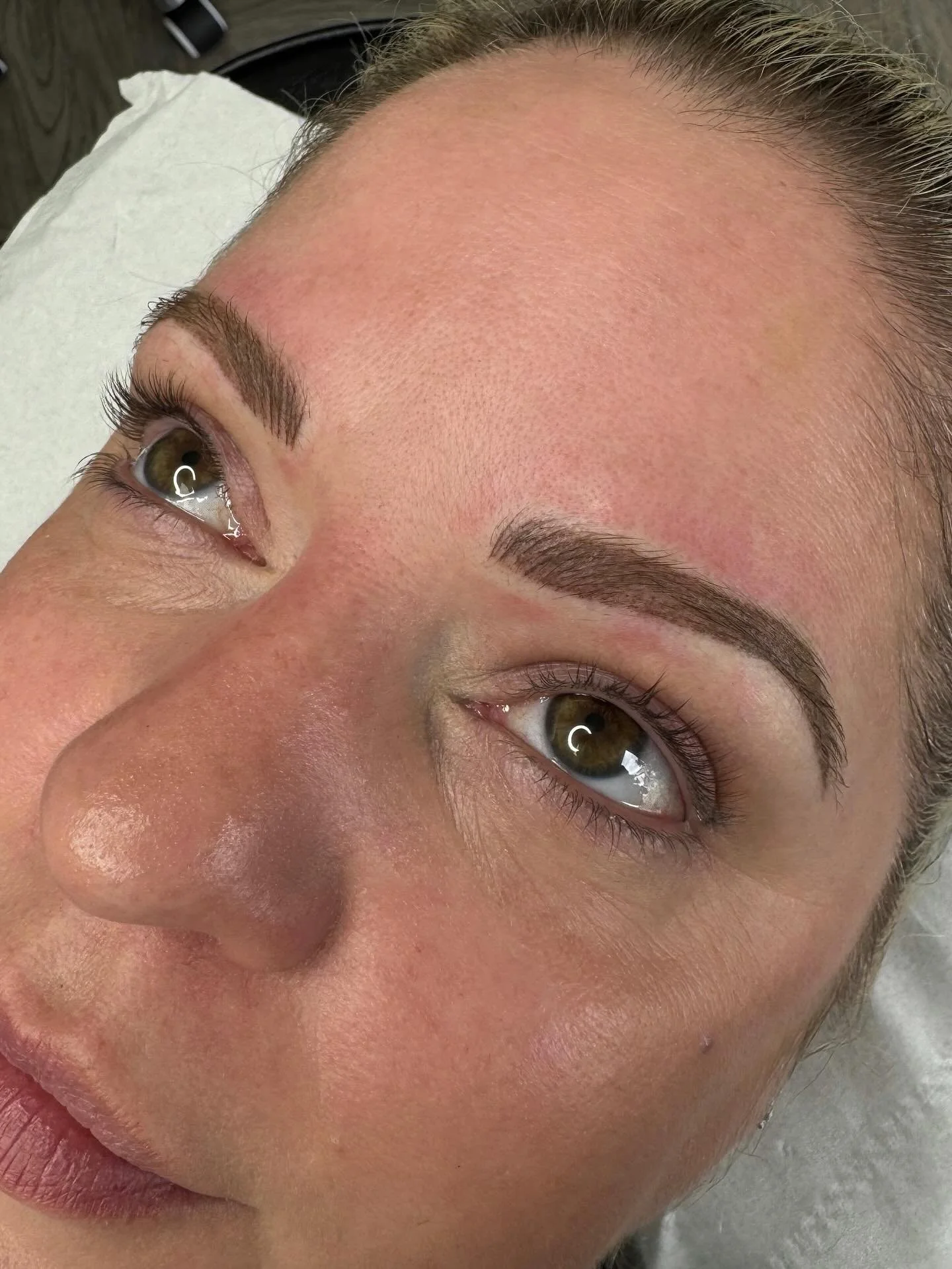 &bull; C O M B I N A T I O N  B R O W S &bull; 

Combination brows are perfect if you love the look of natural hairstrokes but also want that extra depth and refinement. 
&bull;
A blend of soft hairstrokes and shading to create definition, while stil