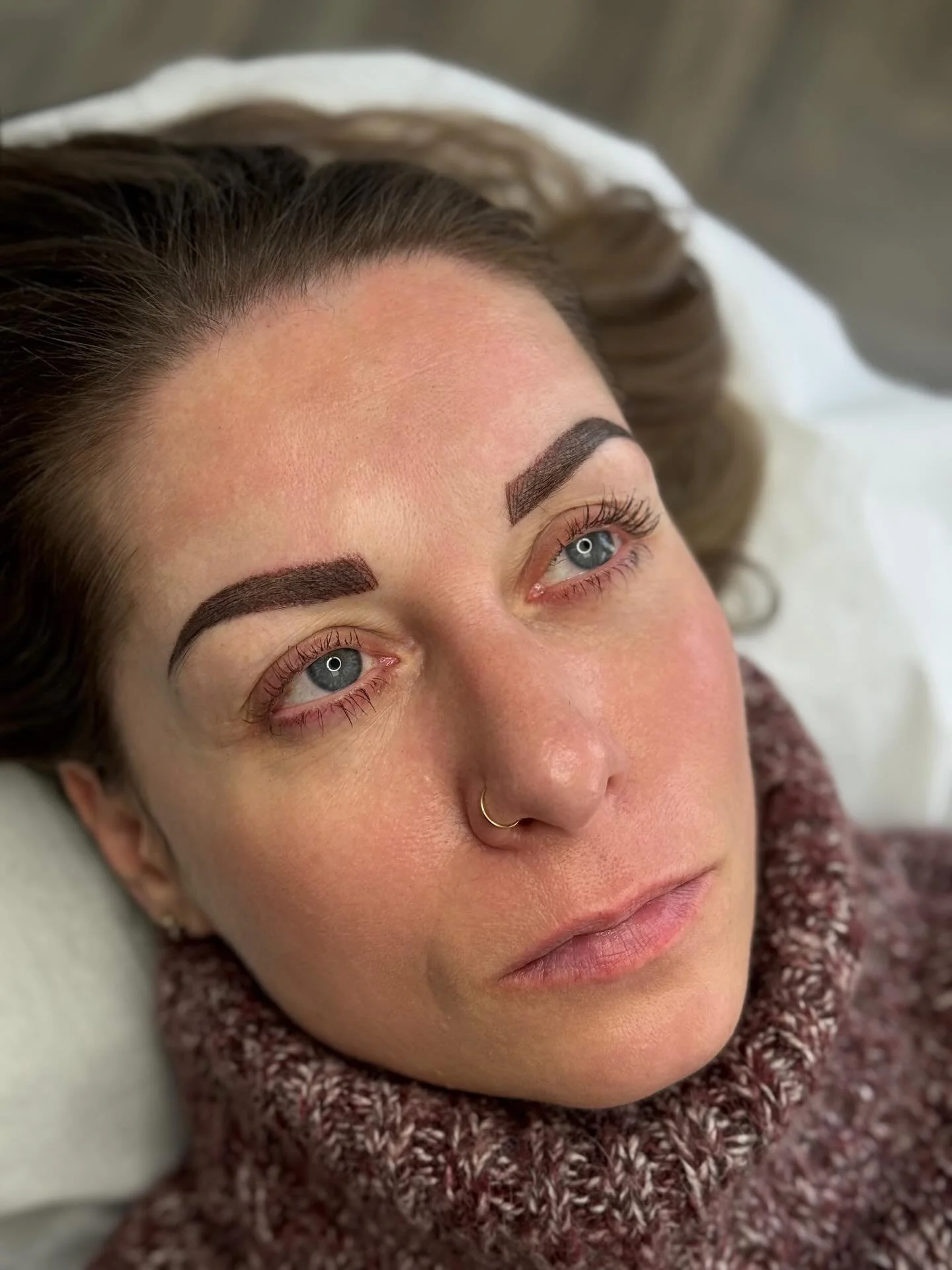 Fresh combination brows ✨

Immediately after treatment, your brows will always appear darker, sharper and more defined. This is completely normal!

As they heal, the colour will soften and lighten by around 30&ndash;50%, revealing a much more natural