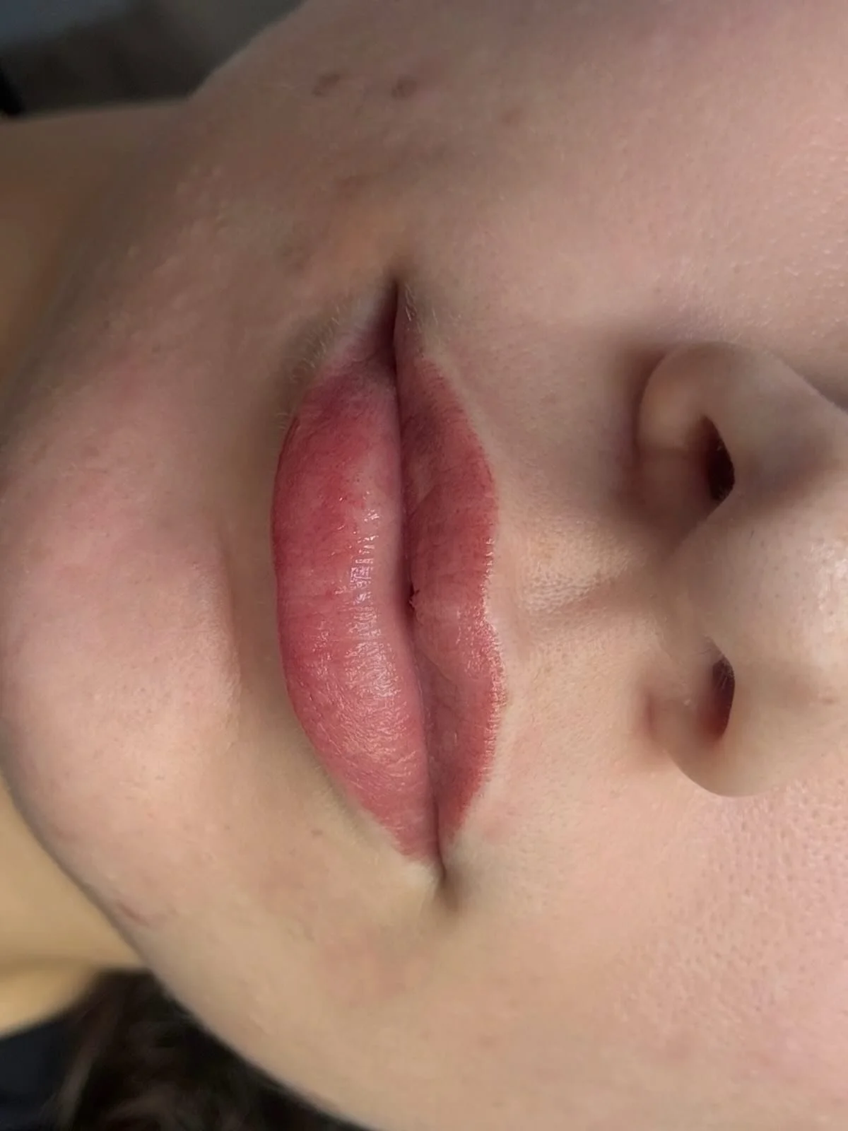 Wake up with perfectly tinted lips every single day 💋

Lip blush is a semi-permanent makeup treatment designed to enhance your natural lip colour, improve symmetry and give the illusion of fuller, more defined lips - without looking obvious.

✔️ Res