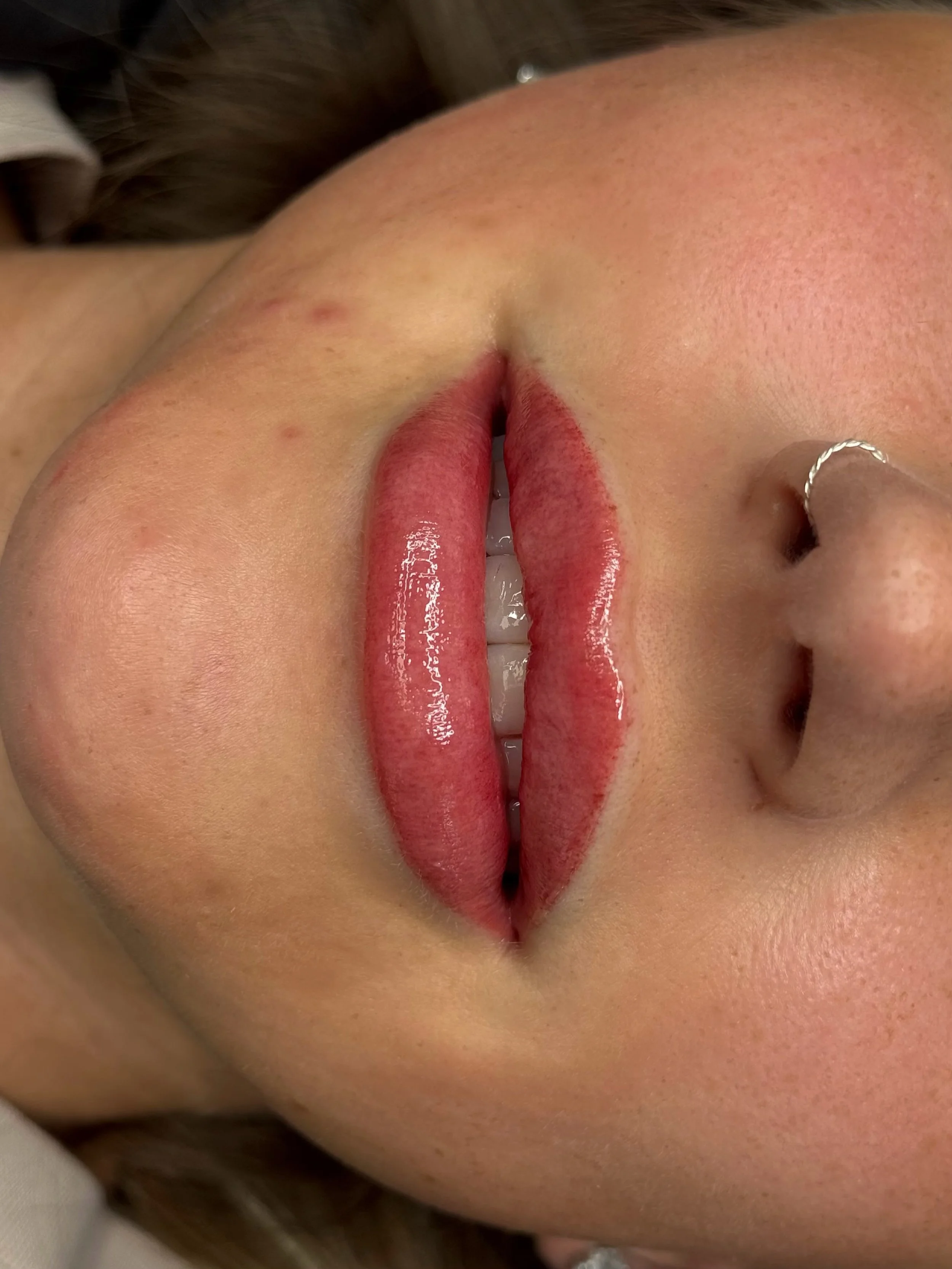 POV: you&rsquo;ve entered your lip blush era 💋✨

Soft colour. Defined shape. Effortlessly put together - even without the lipstick.

Consider this your sign 👀

📍 Rochester, Kent (ME1) 
💌 DM for more information or book online using the link in my