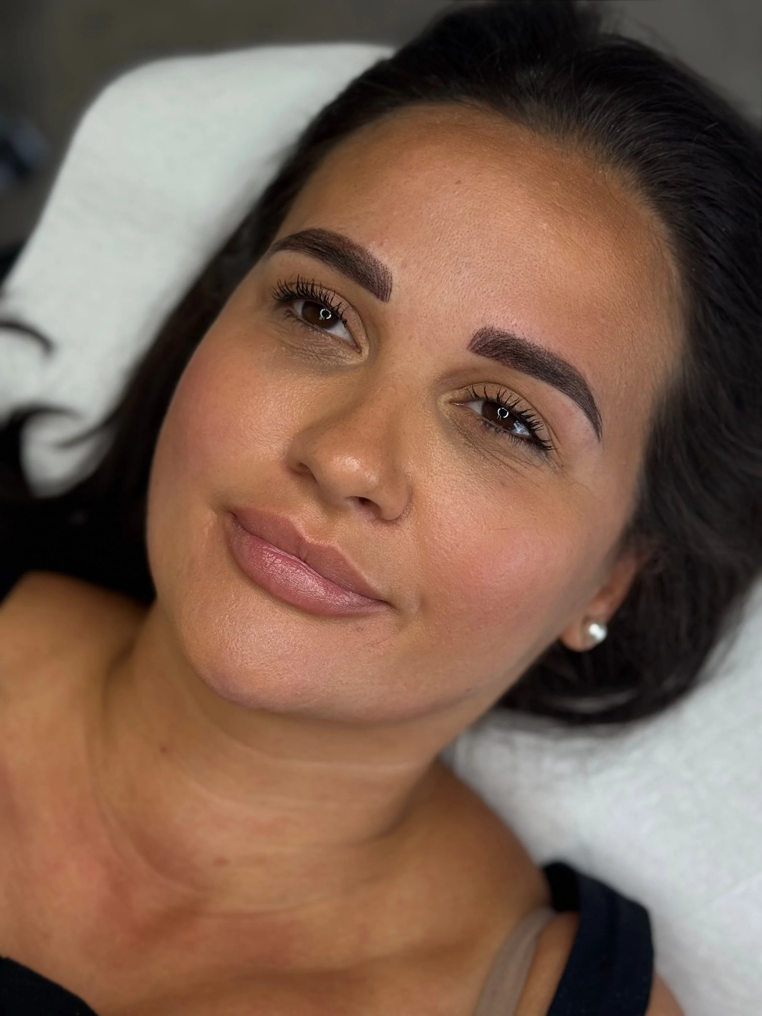 Brows that make a statement 🤎✨

Beautifully defined, perfectly tailored and effortlessly flattering.

#PMUBrows #PermanentMakeup #PowderBrows #pmukent #permanentmakeupkent