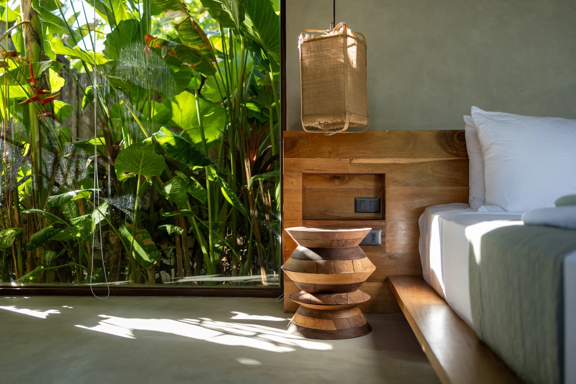 studio clauss_hotel room.JPG