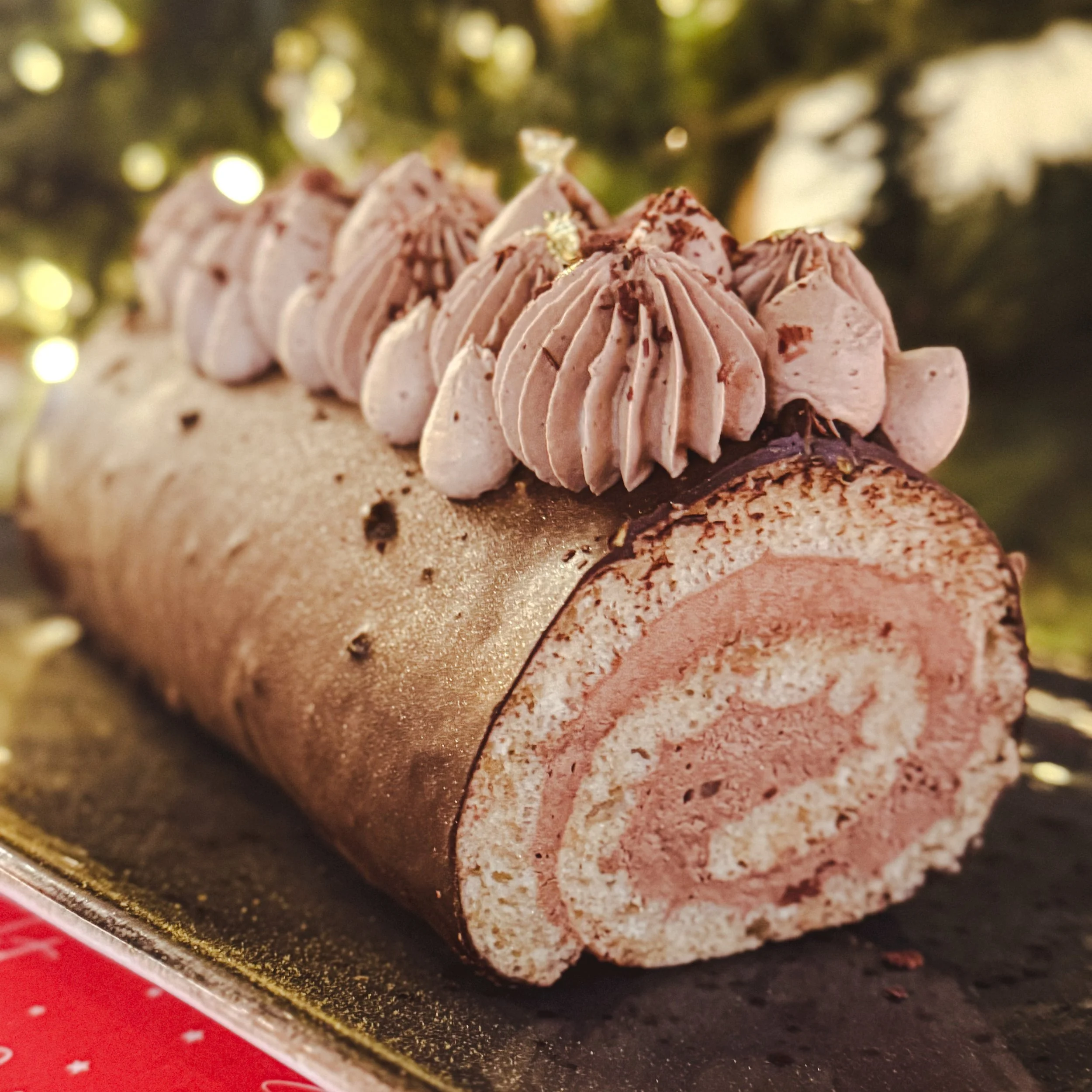 Vanilla & Chocolate Yule Log