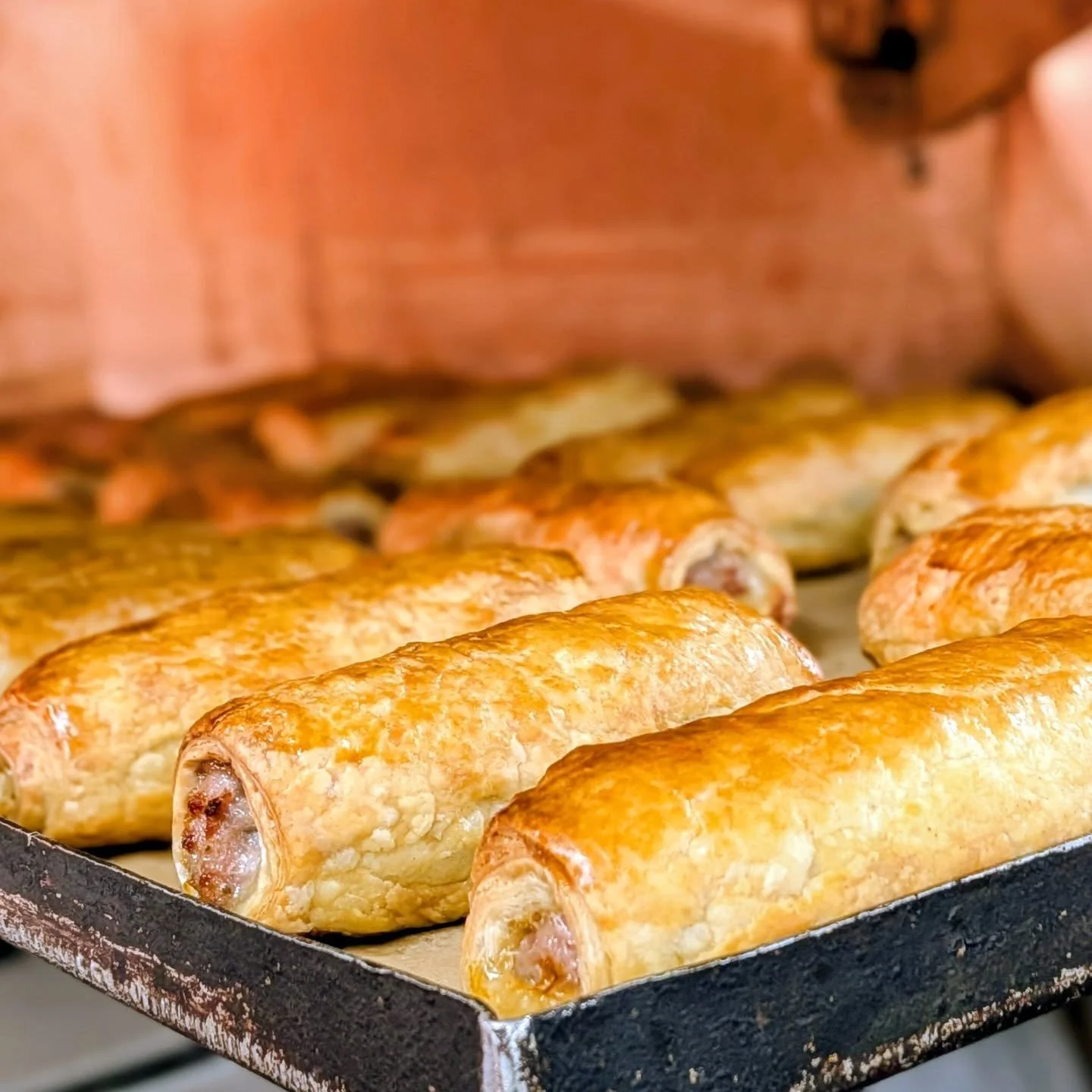 First bake of the year and it already smells like a good one. 🔥 

Thanks for making us part of your routine &mdash; here&rsquo;s to many more mornings together.

Happy New Year! ✨