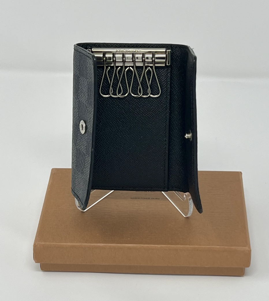 lv-damier-graphite-6-key-holder_03.png