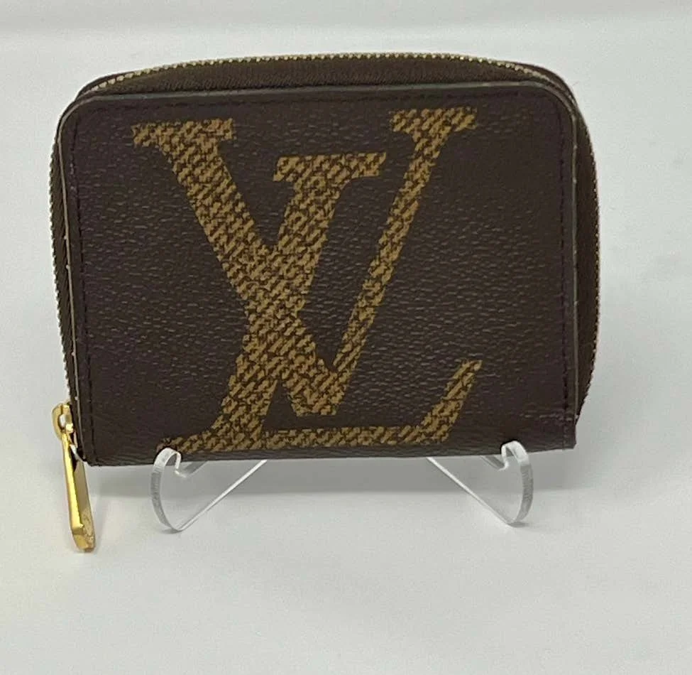 Louis Vuitton Monogram Giant Zipped Coin Card Holder
