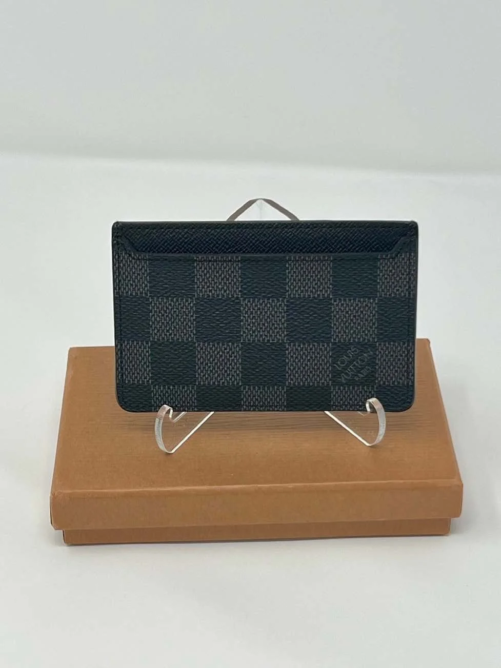 lv-monogram-eclipse-cardholder_02.jpeg