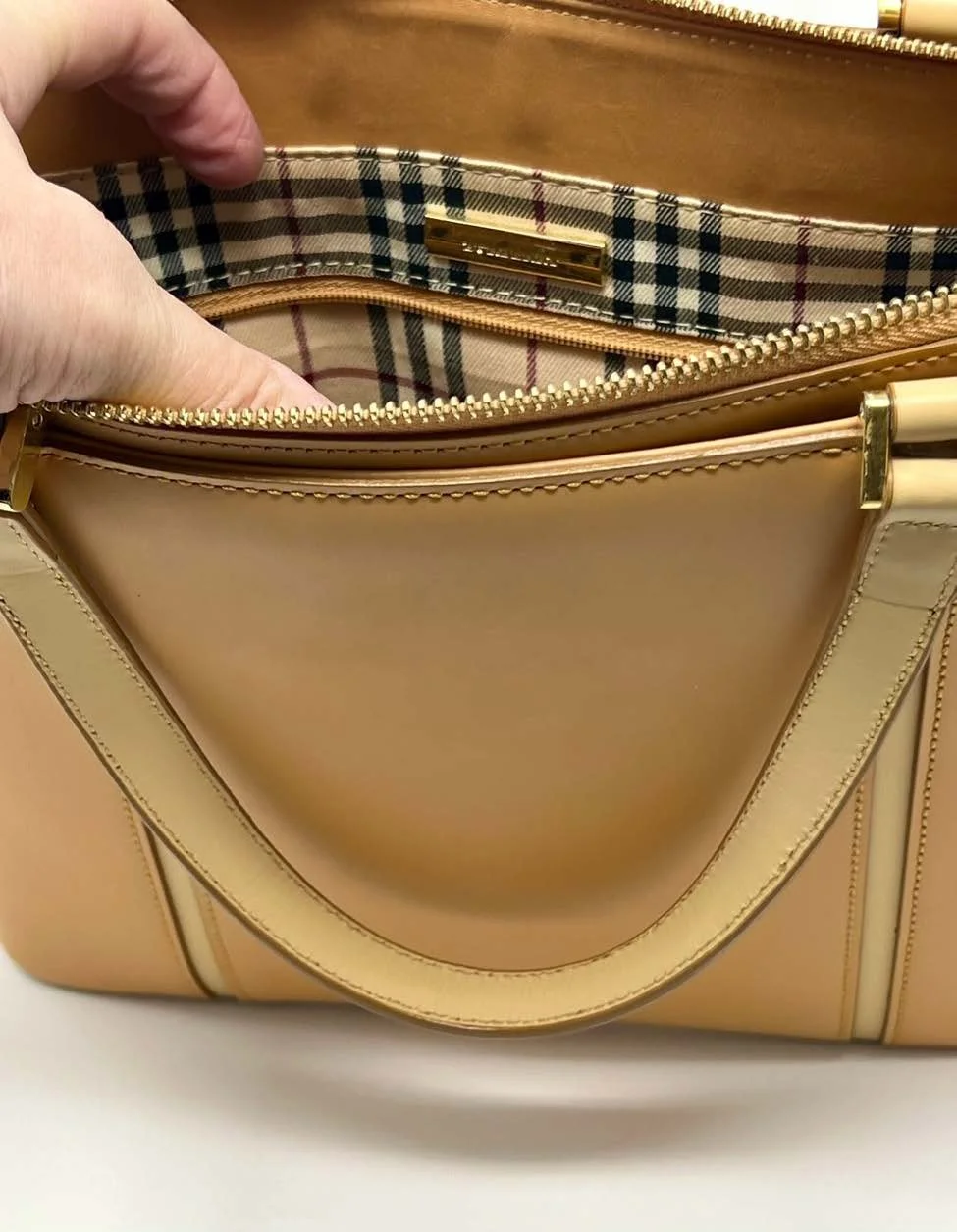 Burberry Tan Leather Tote With Nova Check Lining
