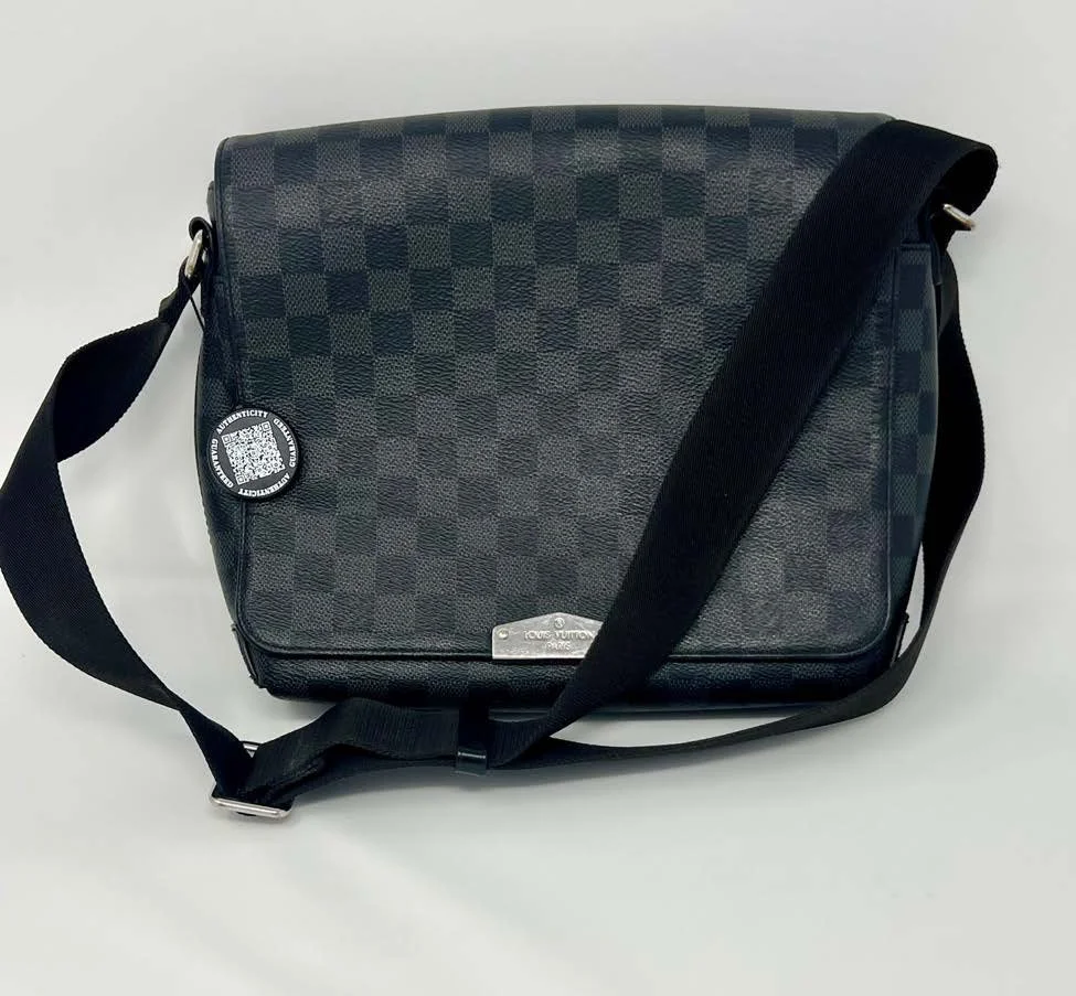 Louis Vuitton Damier Graphite Messenger Bag