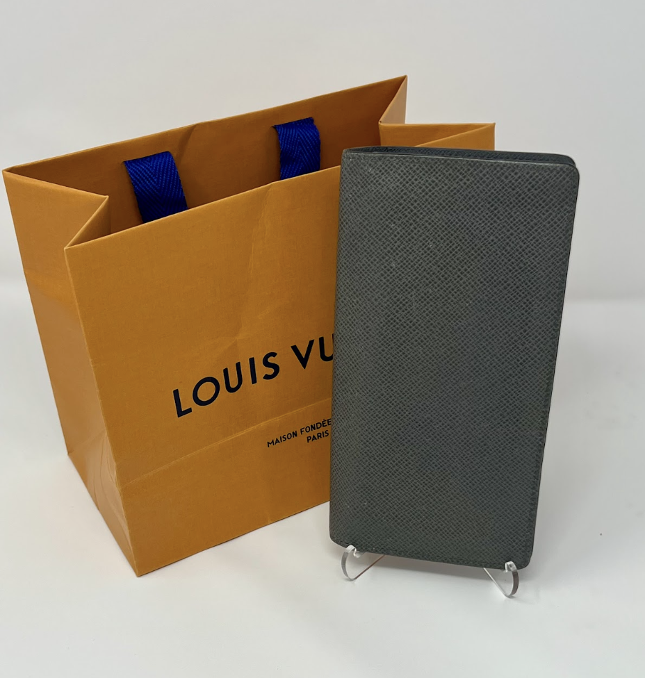Louis Vuitton Taiga Leather Pocket Organizer With Bag