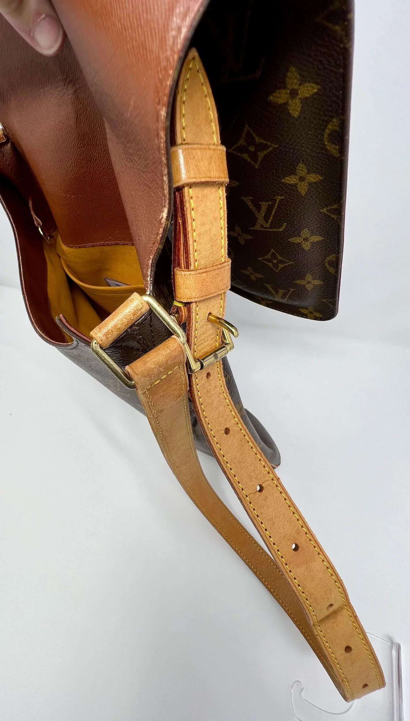 lv-monogram-musette-tango-gm_03.jpeg