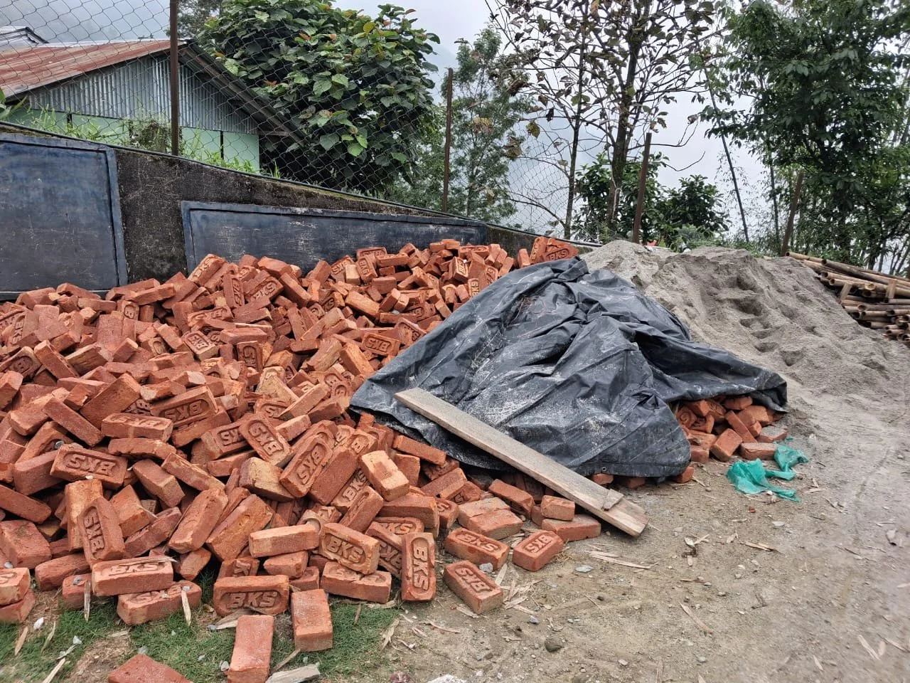  Bricks and additional materials are on site to continue with the work. 