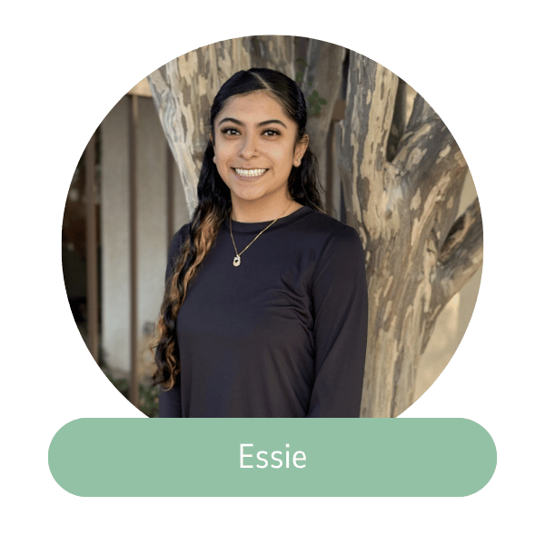 Essie.png