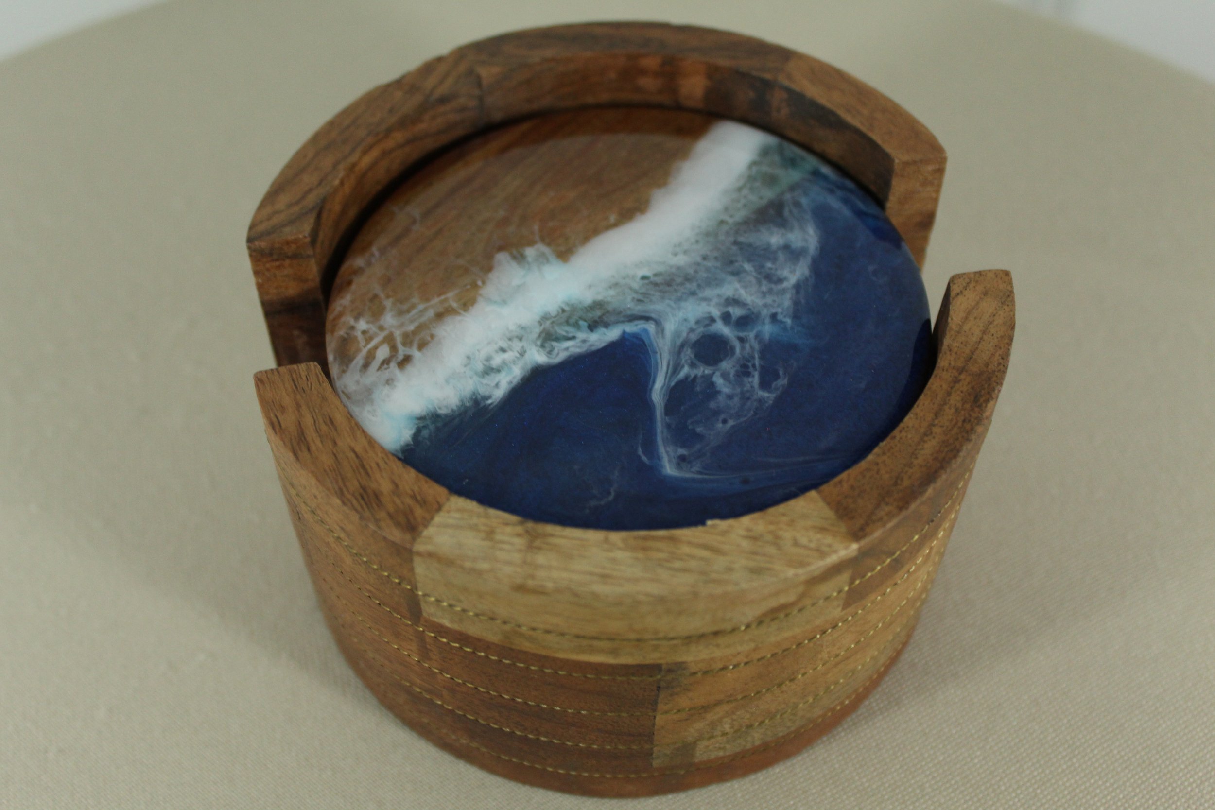 Ocean Wave Round Coasters (4) with Holder