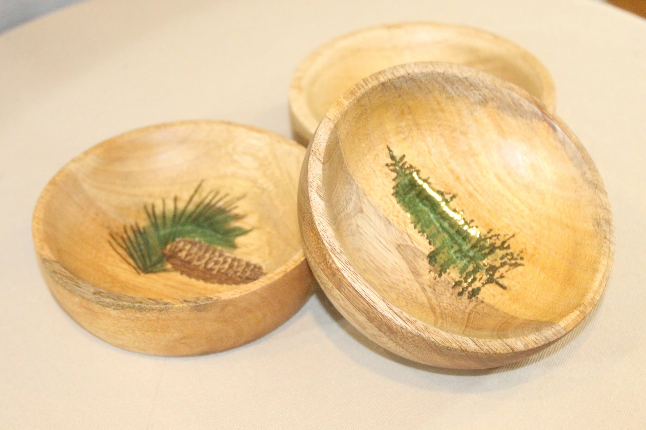 Woodland Evergreen Tree Mango Wood Bowls3.JPG