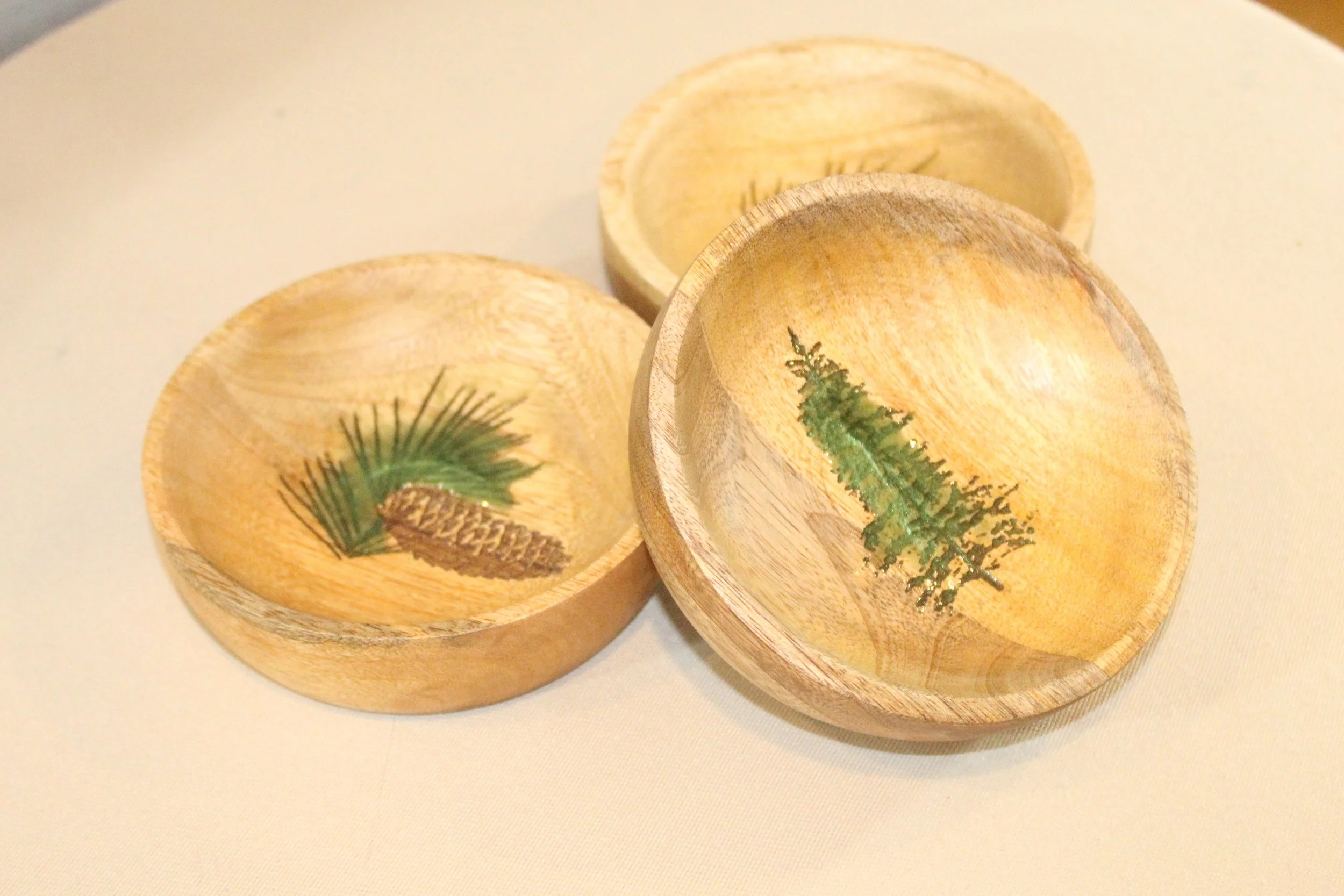 Woodland Evergreen Tree Mango Wood Bowls4.JPG