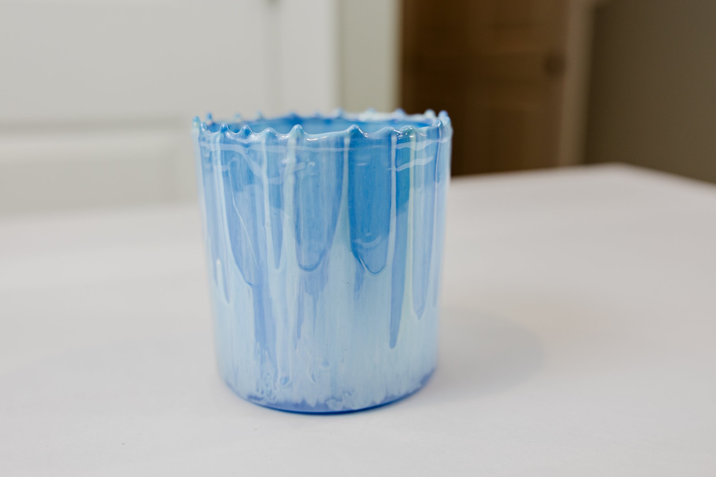 Mediumvaselghtbluedrip_11.jpg