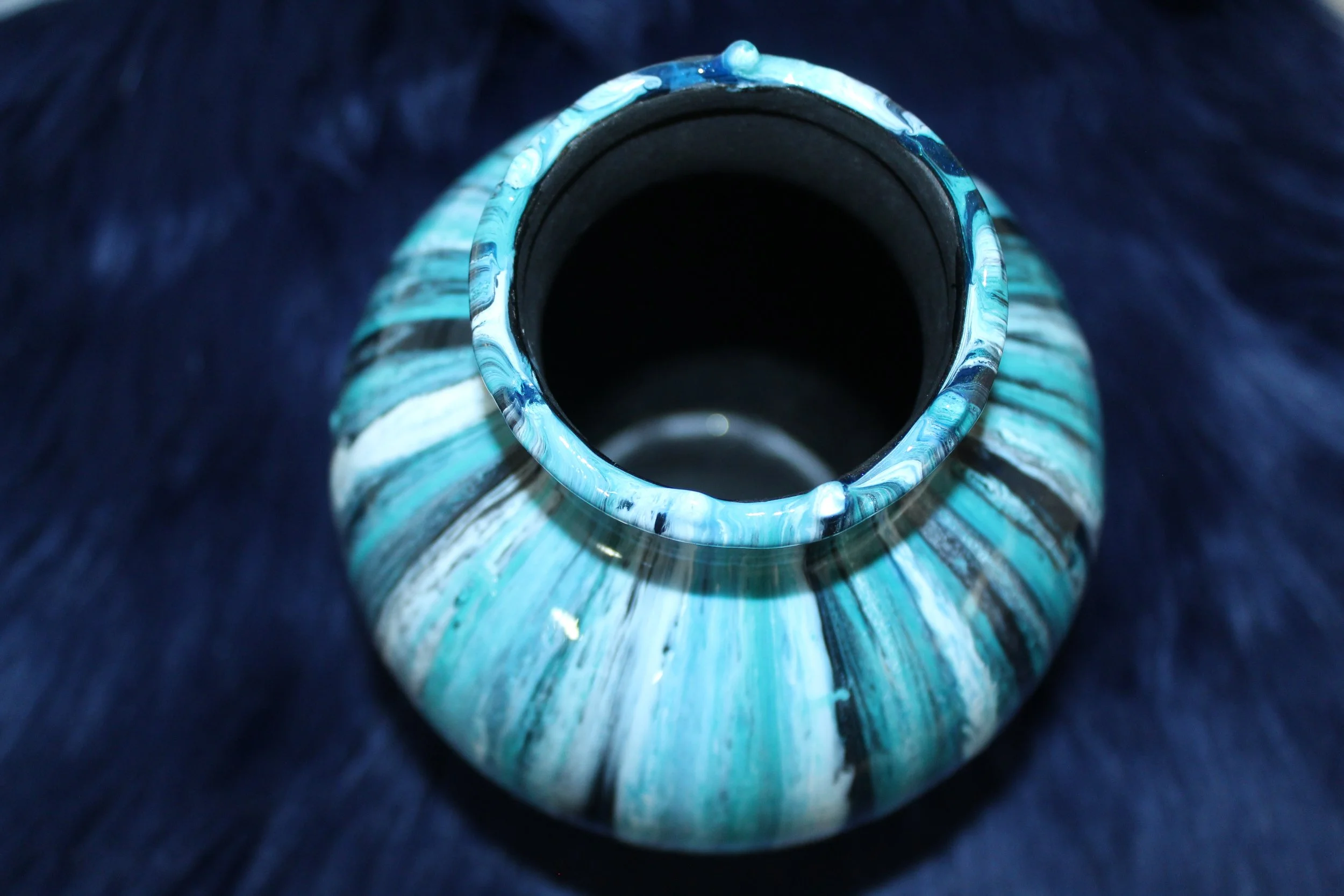 Blue Lagoon Vase2.JPG