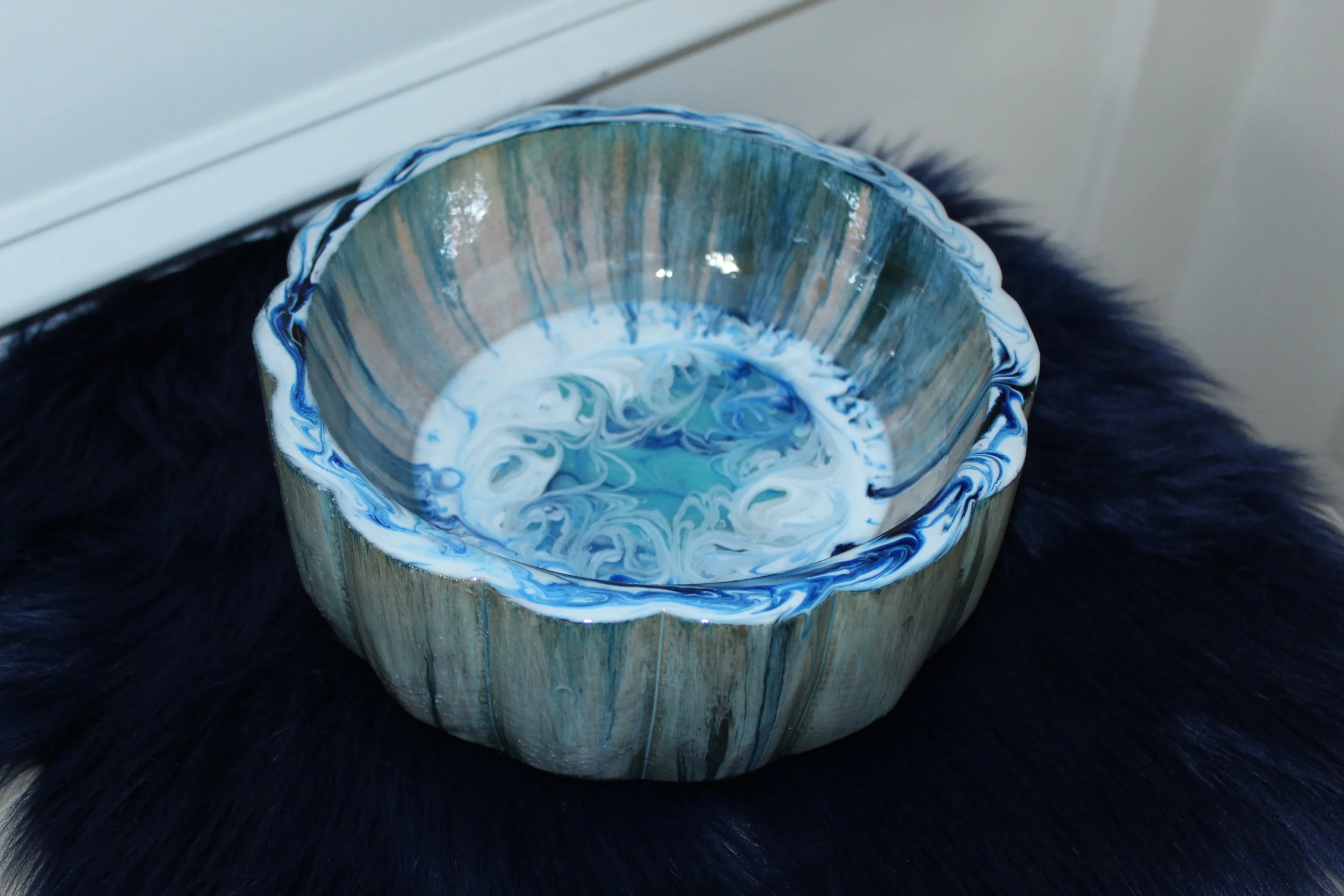 Mango Wood & Fully Covered Resin Ocean Bowl .JPG