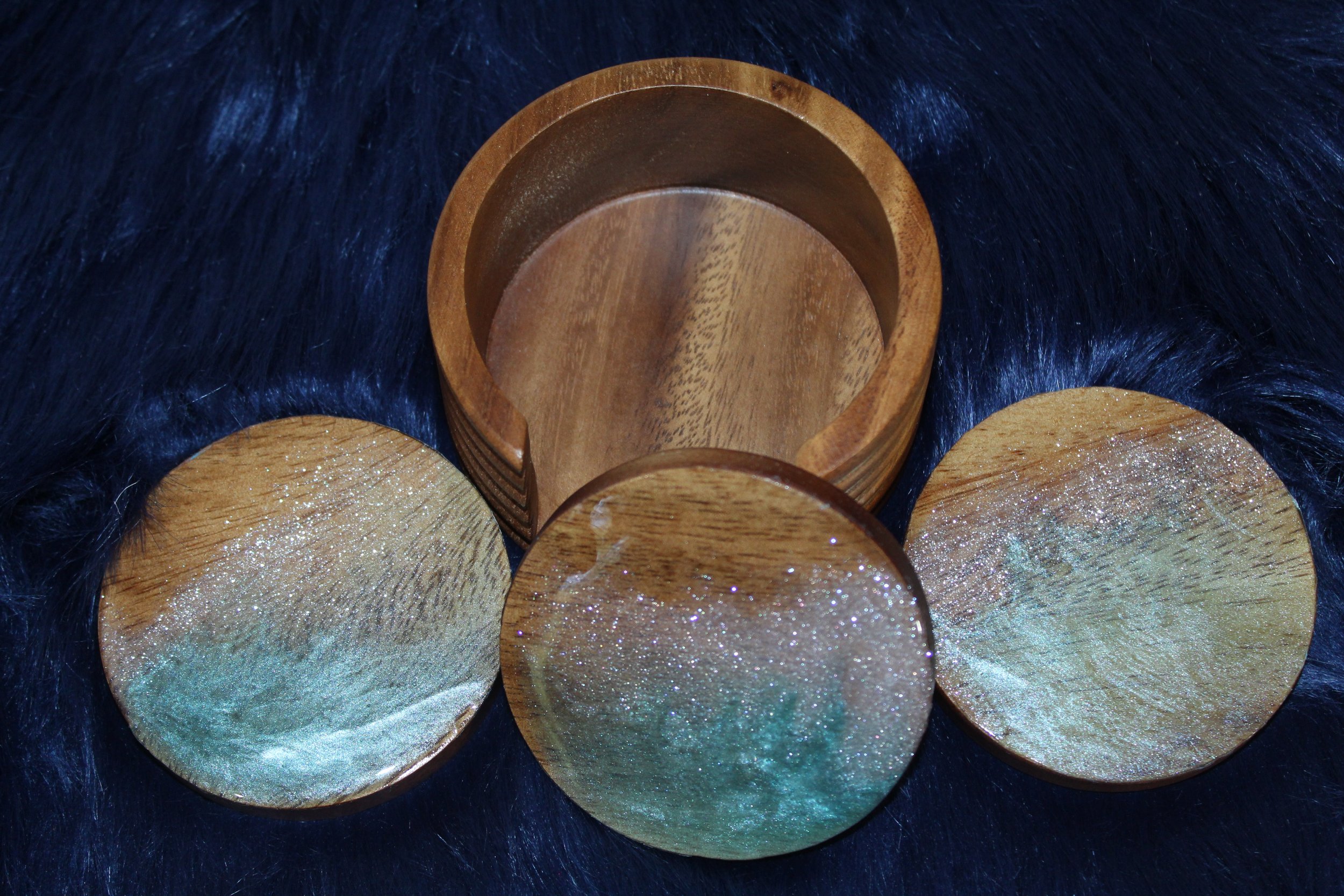 Ocean Wave Round Coasters (3) with Wooden Holder3.JPG