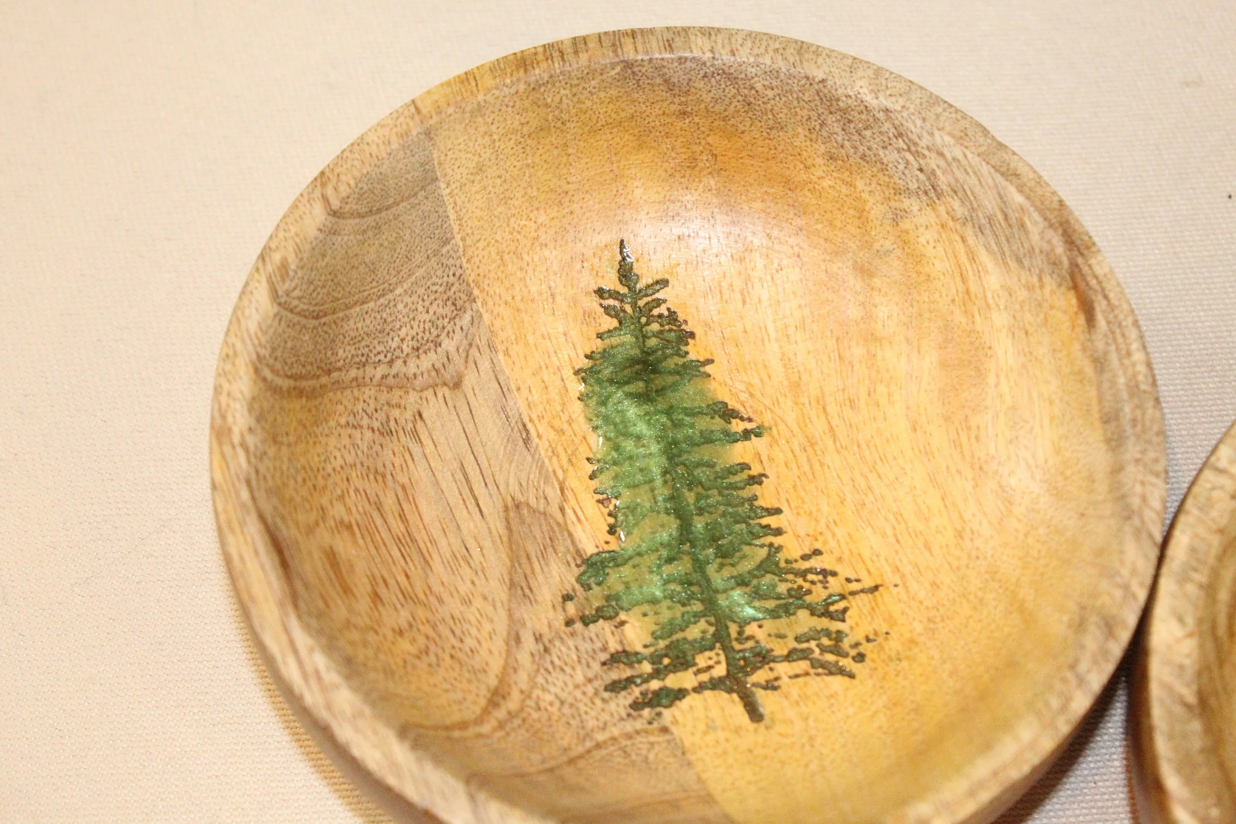 Woodland Evergreen Tree Mango Wood Bowls7.JPG