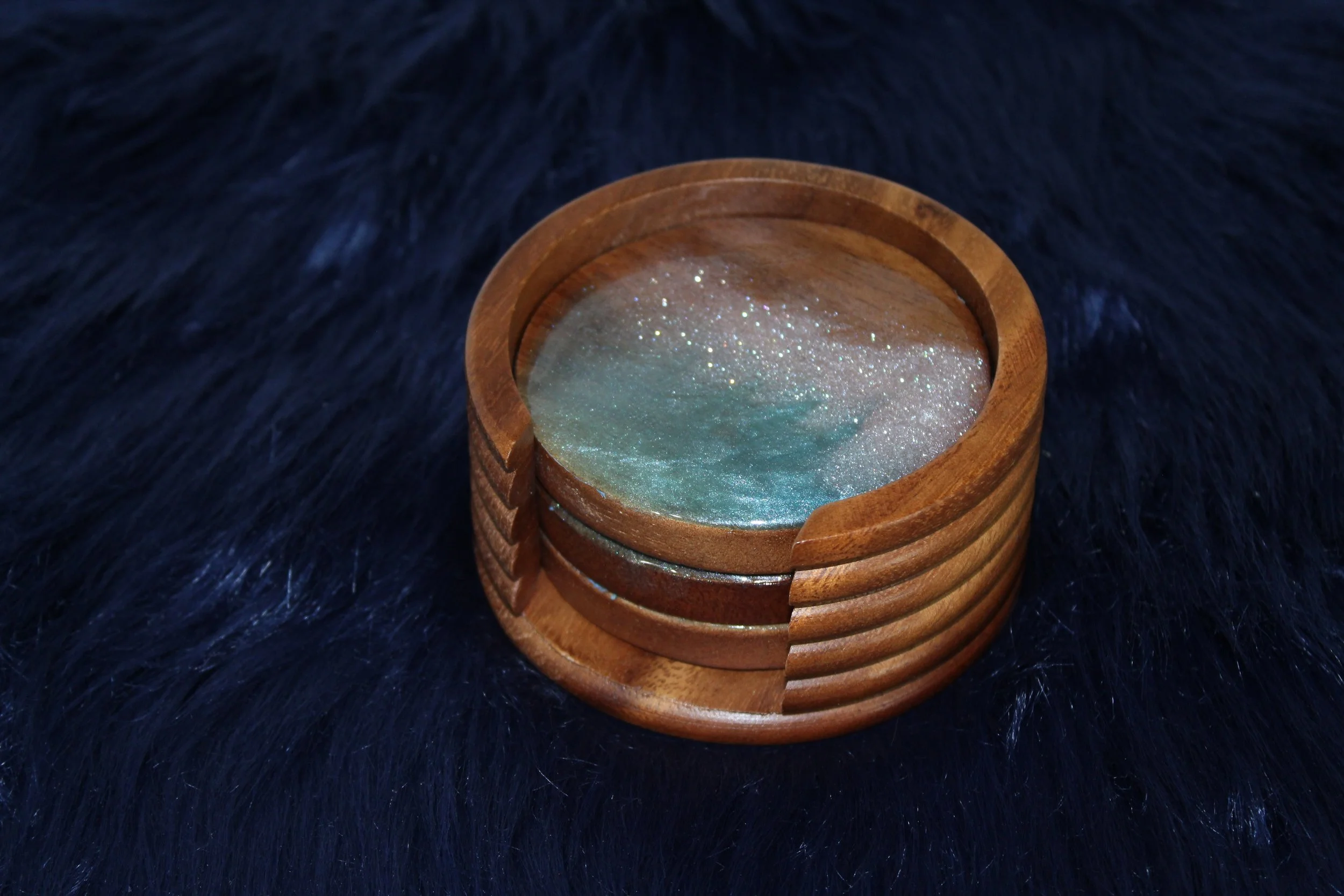 Ocean Wave Round Coasters (3) with Wooden HolderJPG.JPG
