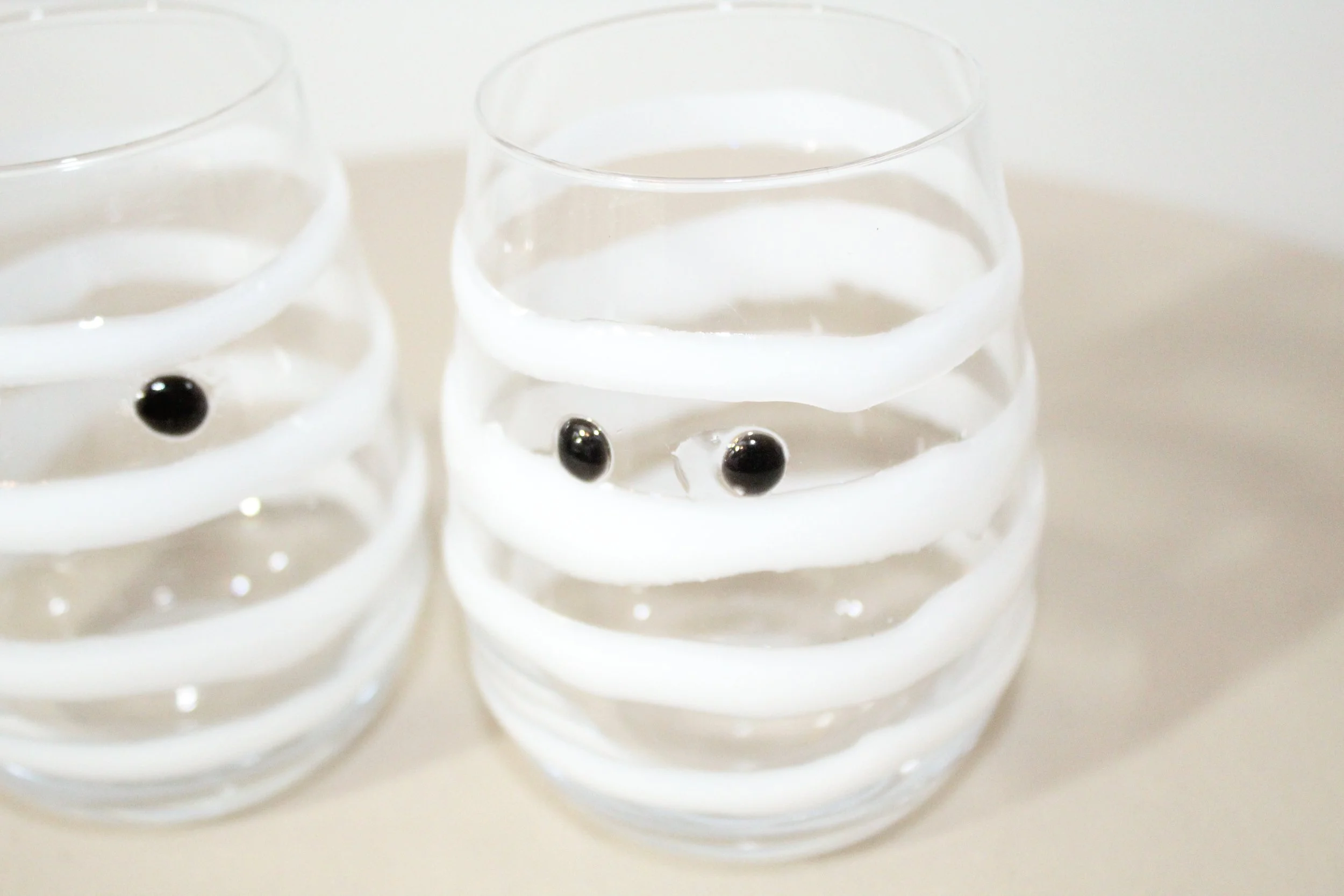 Spooktacular Mummy Stemless Glass2.JPG