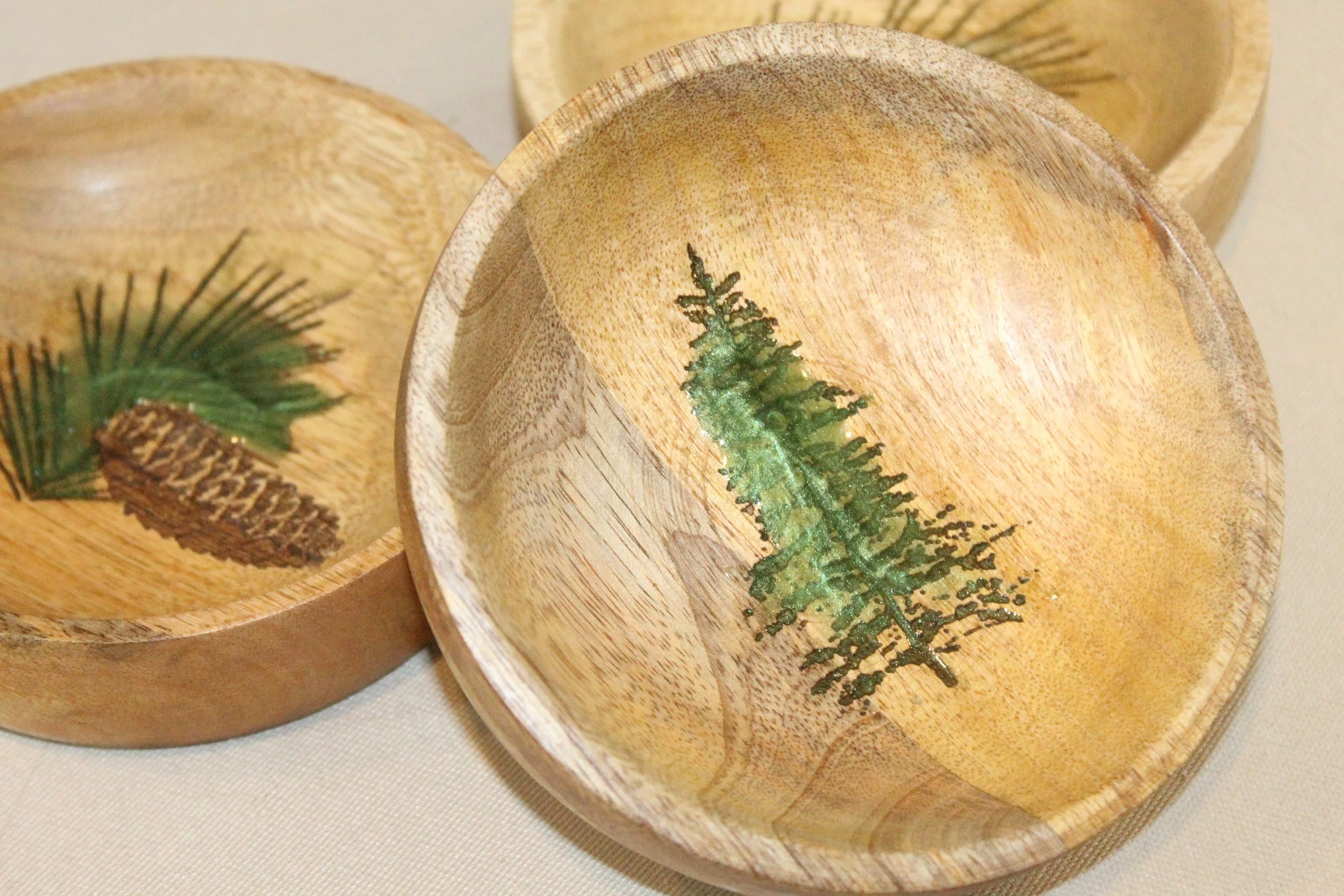 Woodland Evergreen Tree Mango Wood Bowls2.JPG