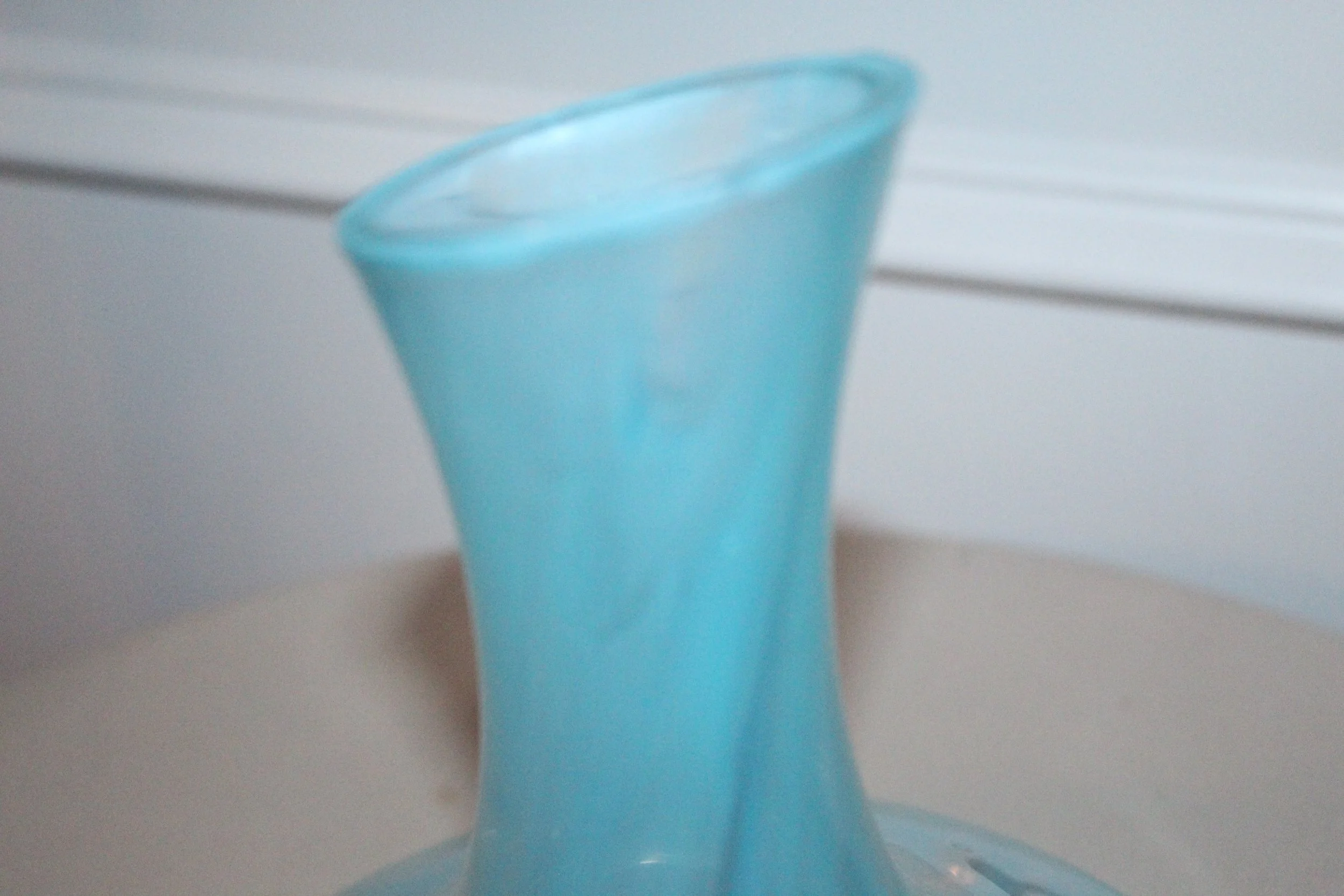 Ocean Mist Blue Swirl Wine Decanter3.JPG