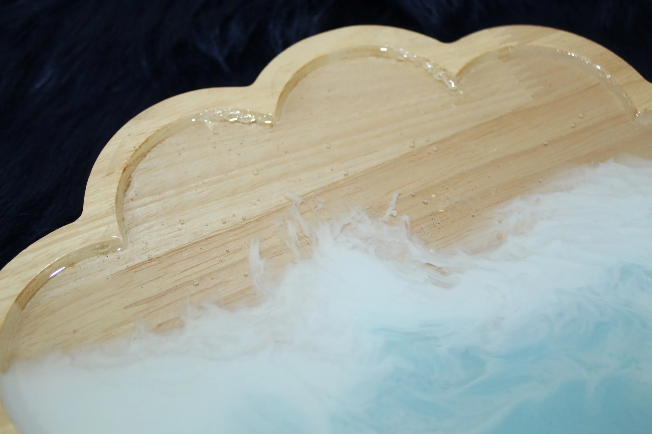 Round Ocean Wave with Oyster Pedestal Display with Scalloped Edges2.JPG