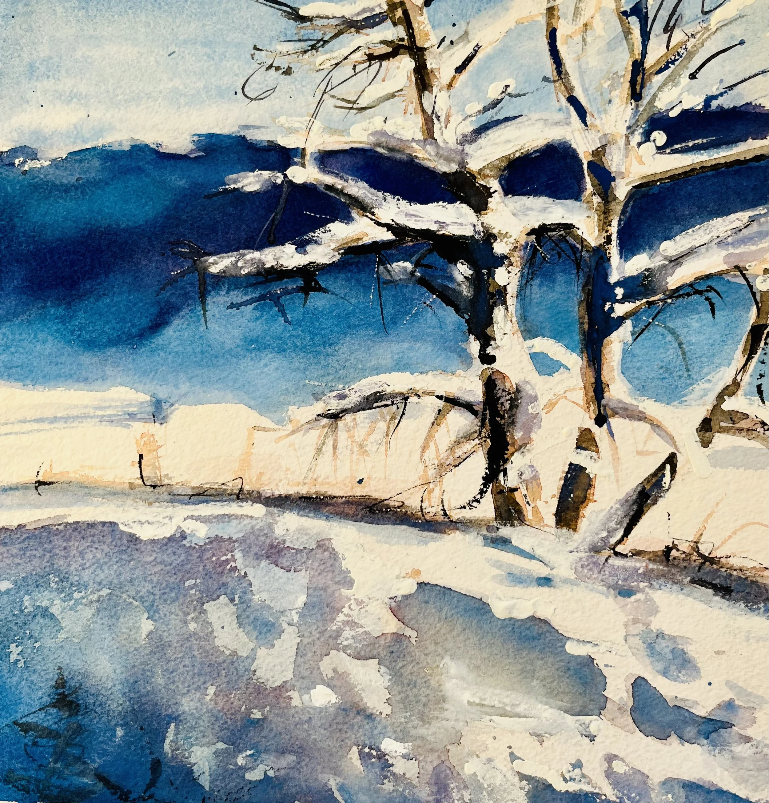 Peinture représentant un paysage d'hiver avec un arbre sans feuilles, recouvert de neige, sous un ciel bleu avec quelques nuages.