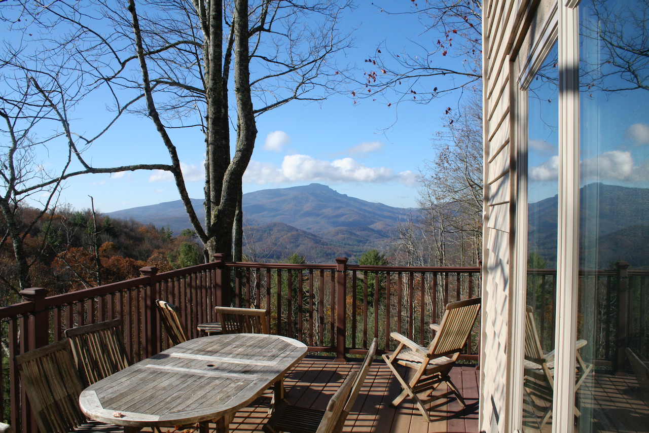 Thanksgiving at a Rental Cabin: The Moment You Start Wondering, “What If This Was Ours?”