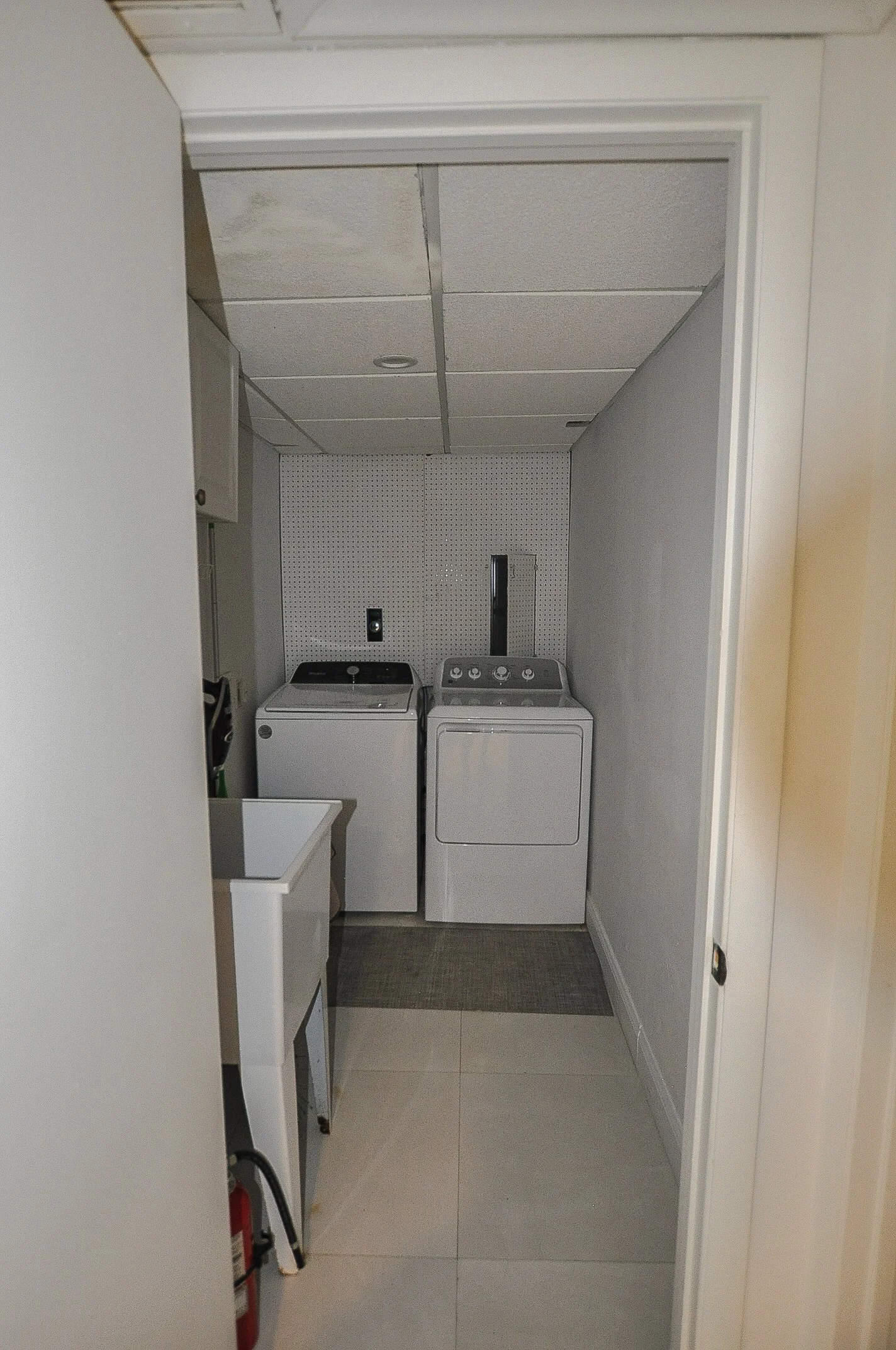 Laundry room.jpg