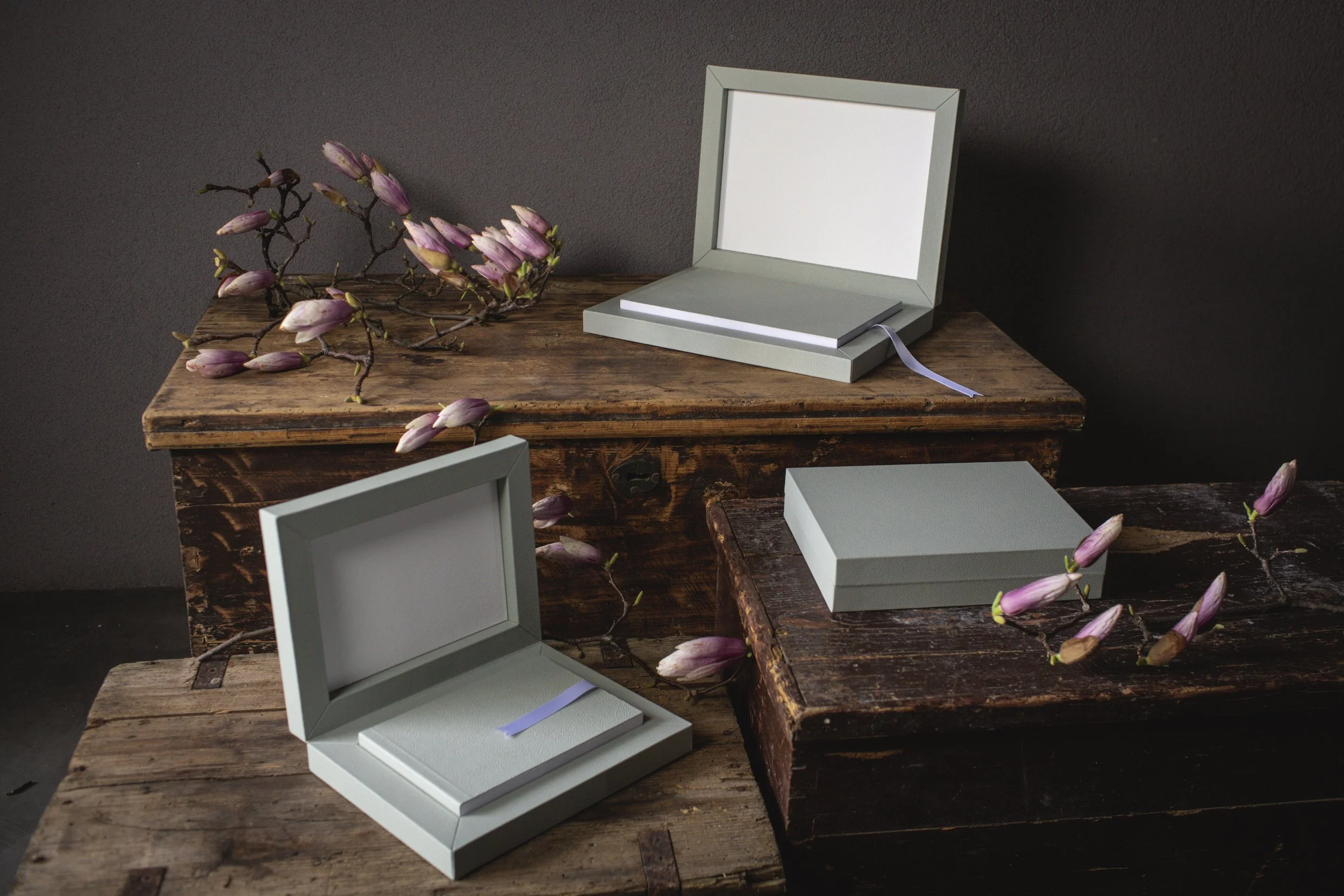 Outsource wedding album design for photographers