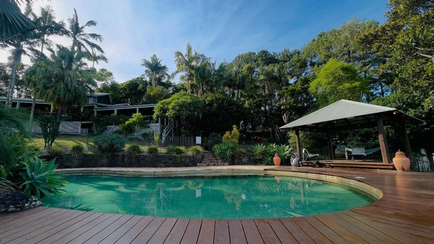 Imagine starting your day with yoga by this pool, followed by a delicious plant-based breakfast. Join our 'Yoga Breakfast Club' for a morning of mindfulness and nourishment. Follow us for updates on these intimate gatherings and more!
.
.
.
#yogabrea