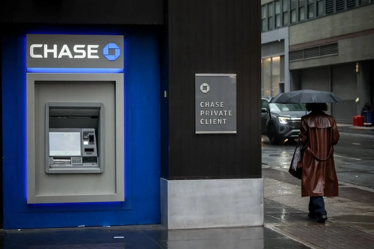 A JPMorgan Chase bank branch with its blue octagonal logo displayed near the entrance.