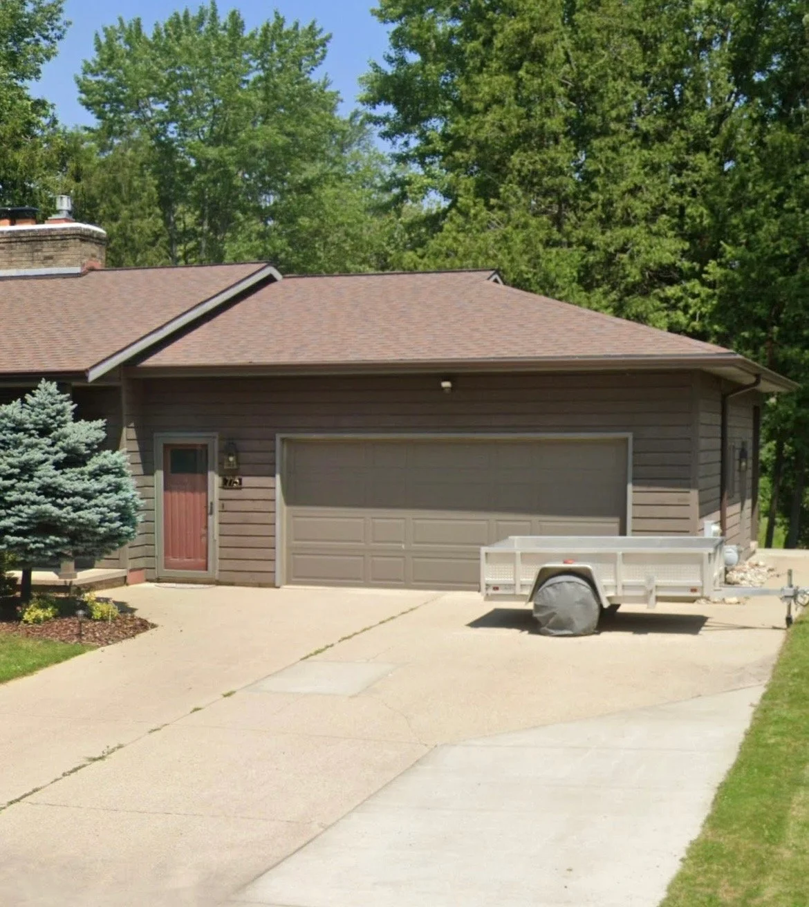 Exterior House Painting in Mount Pleasant, MI 48858 | Lowe Maintenance LLC